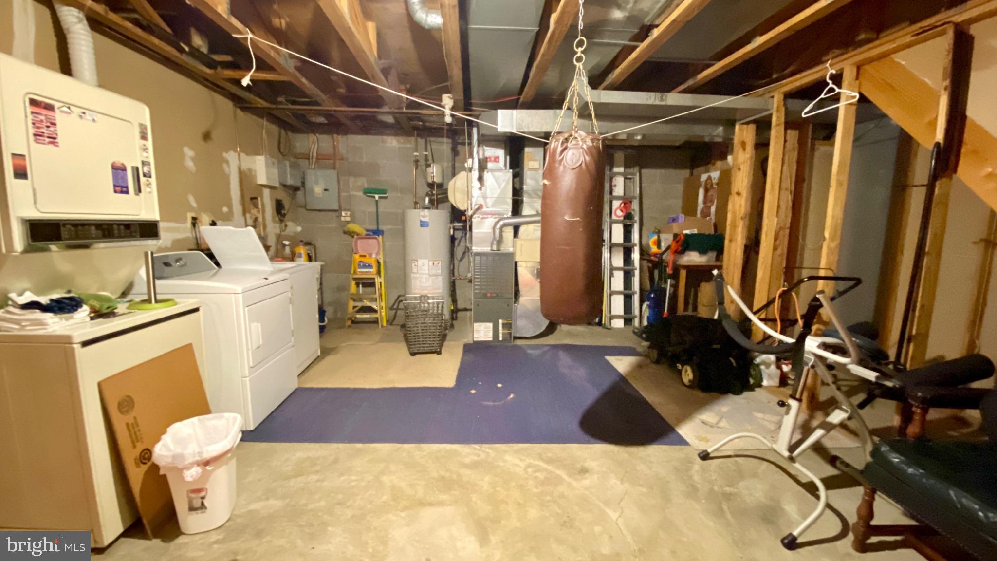 HUNT MEADOW - Residential