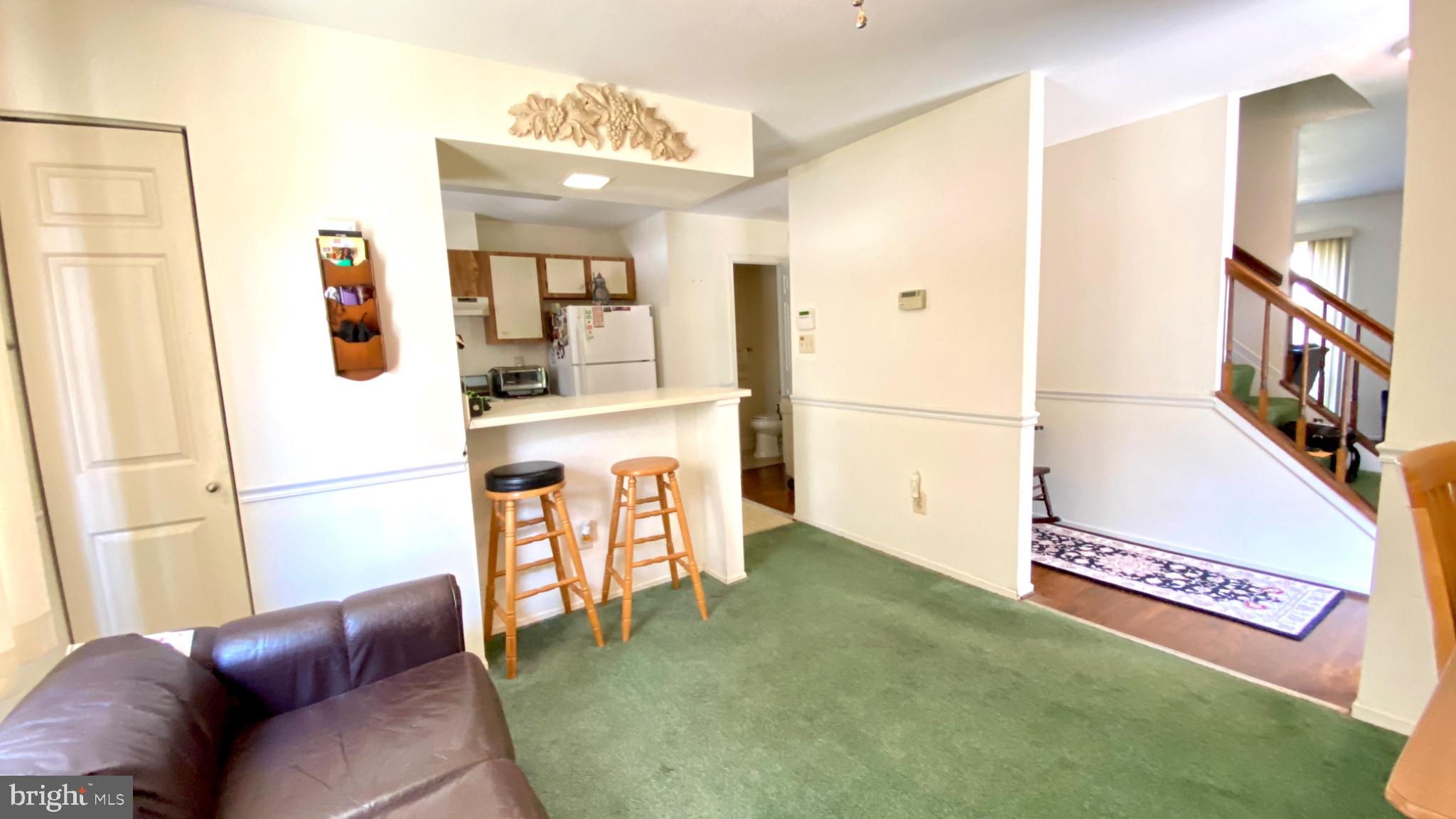 HUNT MEADOW - Residential