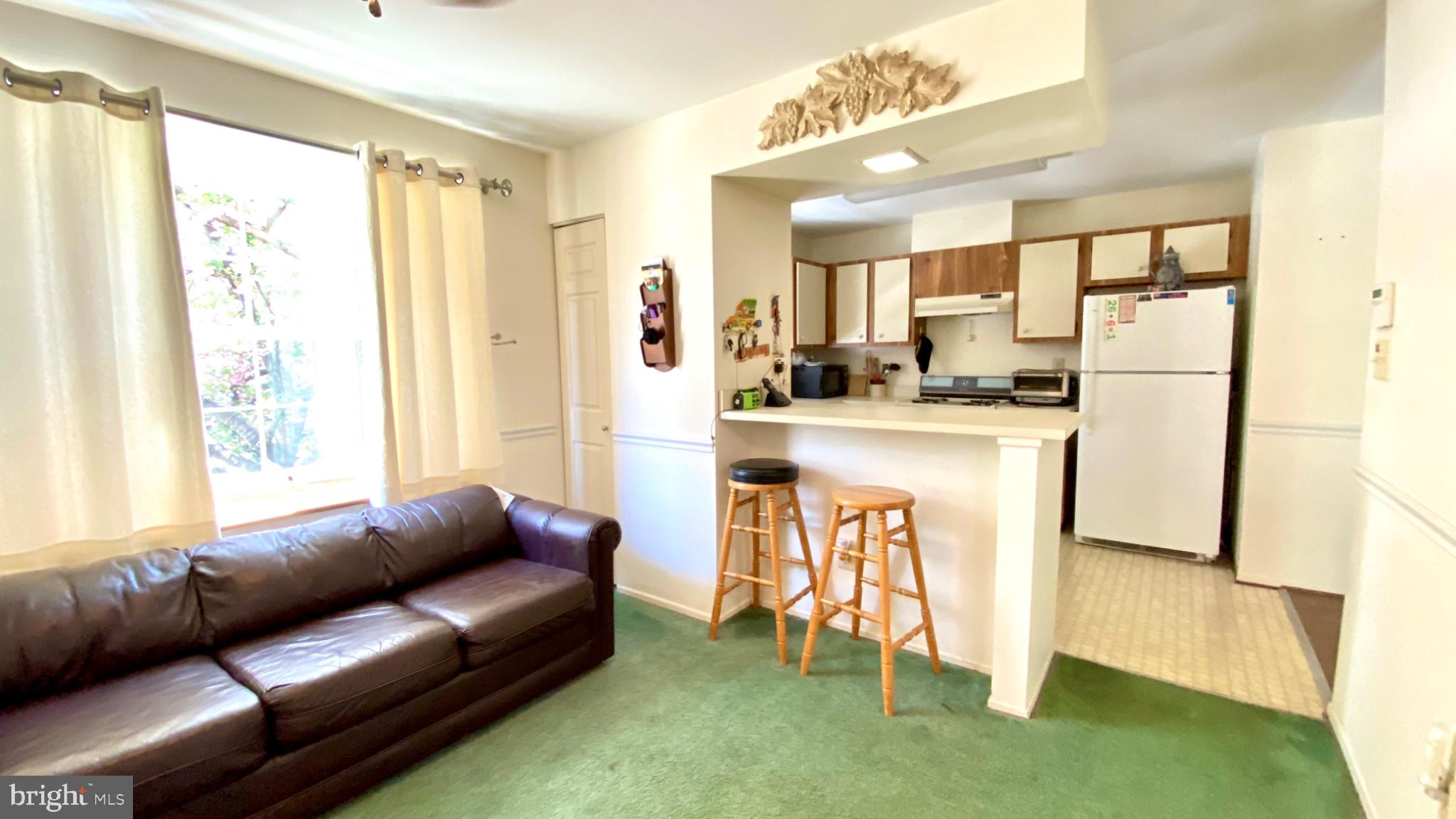 HUNT MEADOW - Residential