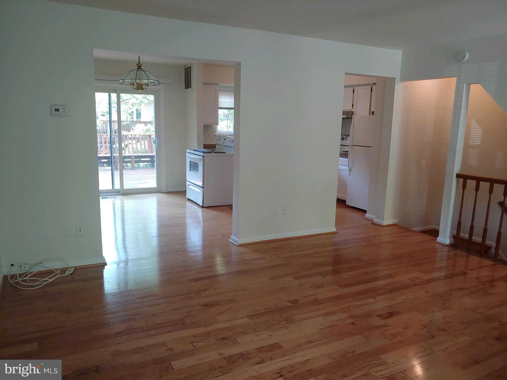 LONDON TOWN WEST - Residential Lease