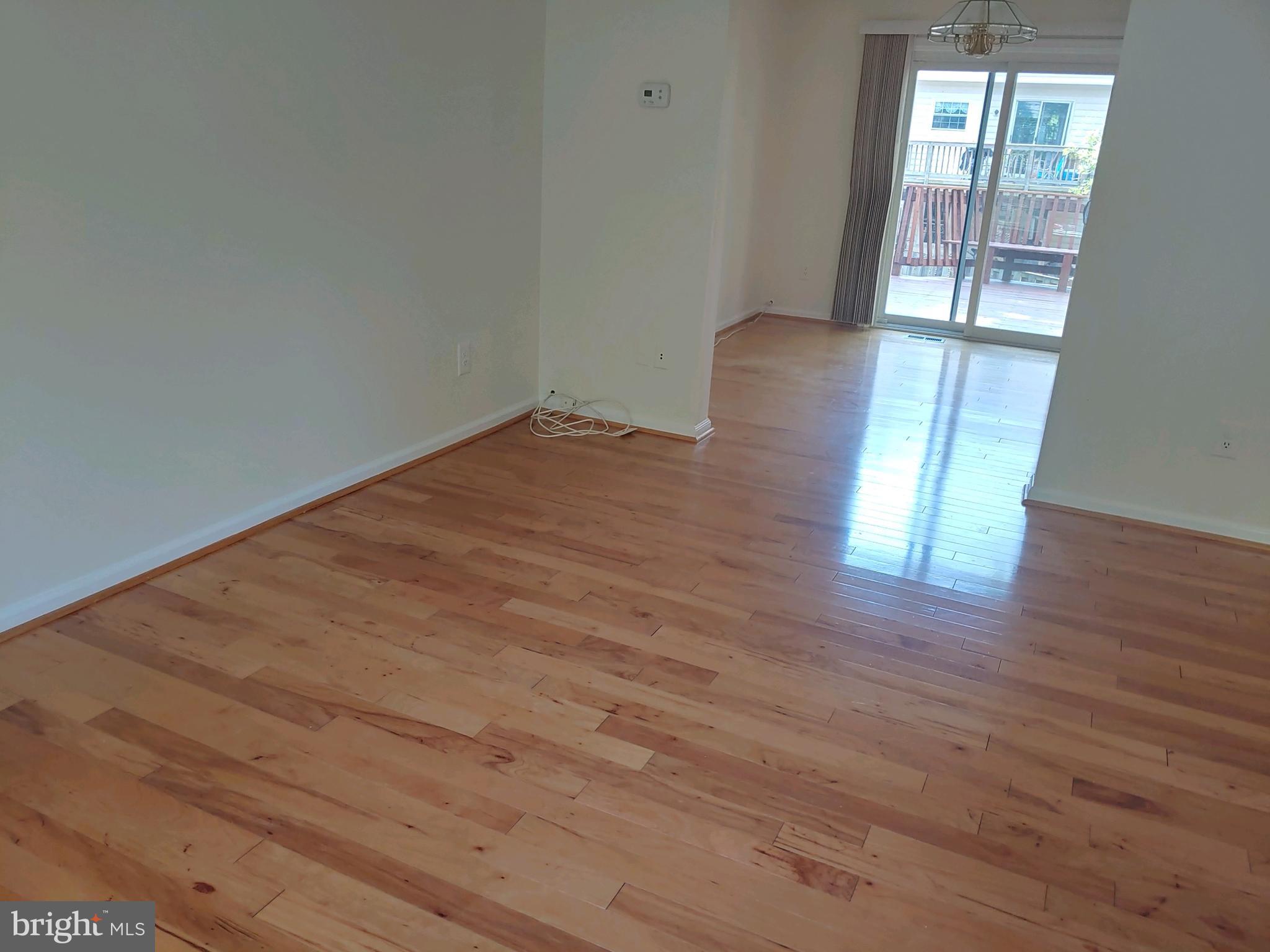 LONDON TOWN WEST - Residential Lease