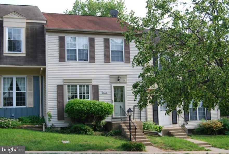 Great location in Centreville - all hardwood floors 3 Finished levels - walkout basement, large deck, fenced yard - Located across from the playground.