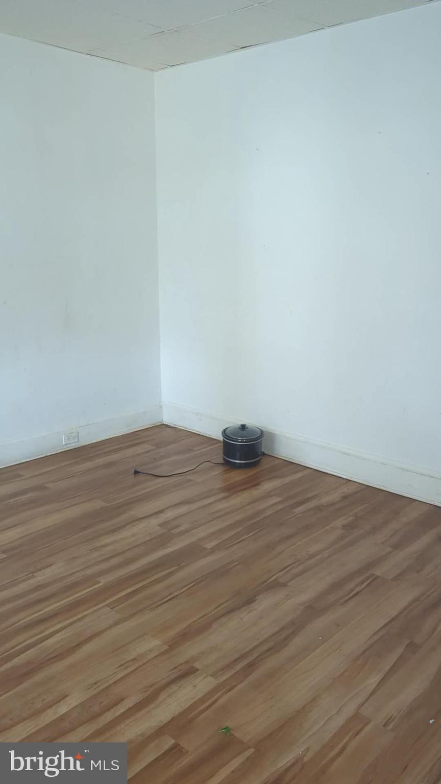 PHILADELPHIA (NORTHEAST) - Residential