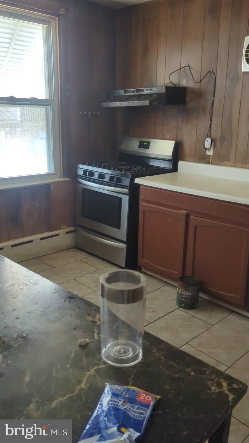 PHILADELPHIA (NORTHEAST) - Residential