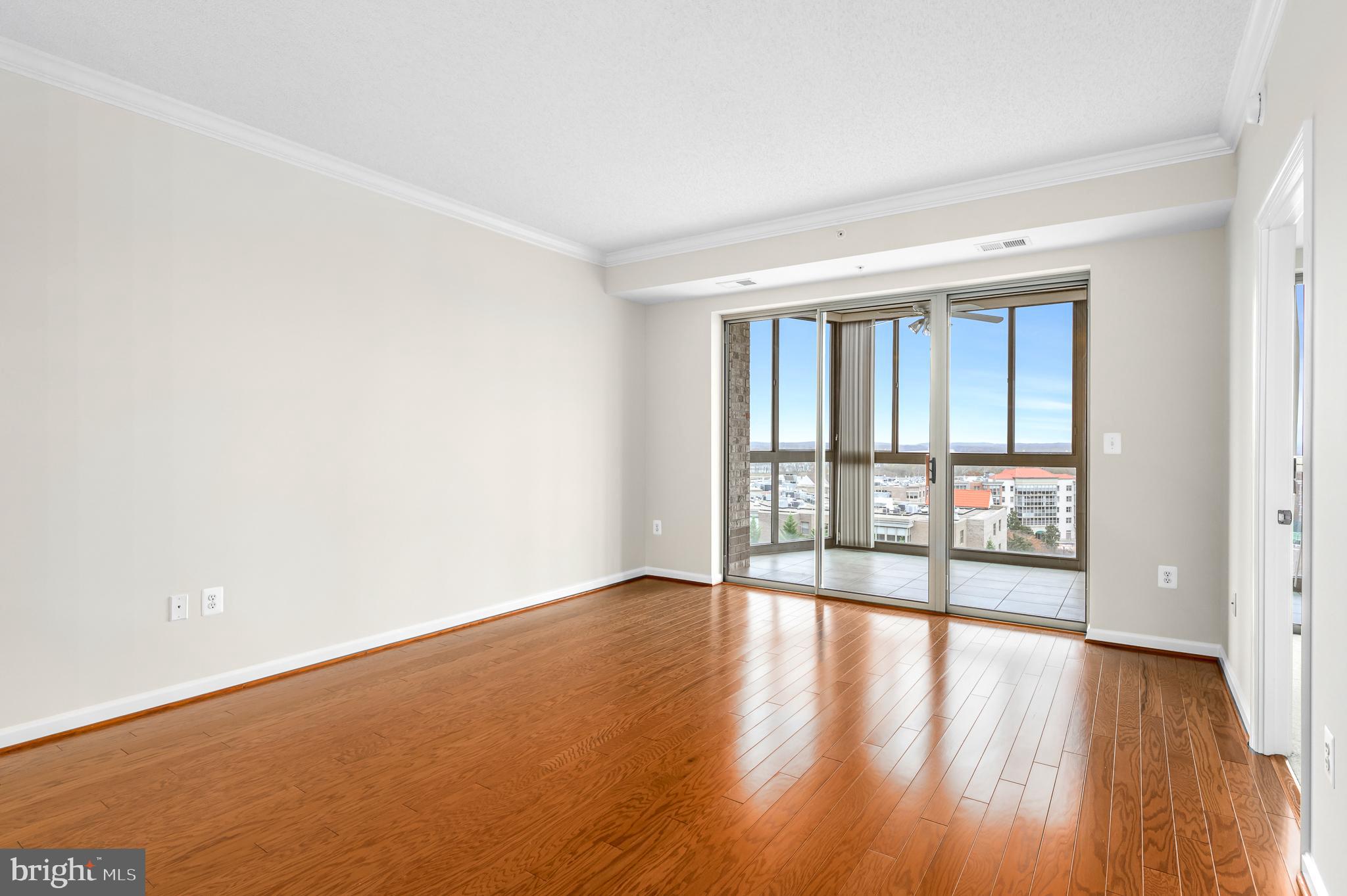 LANSDOWNE WOODS - Residential Lease