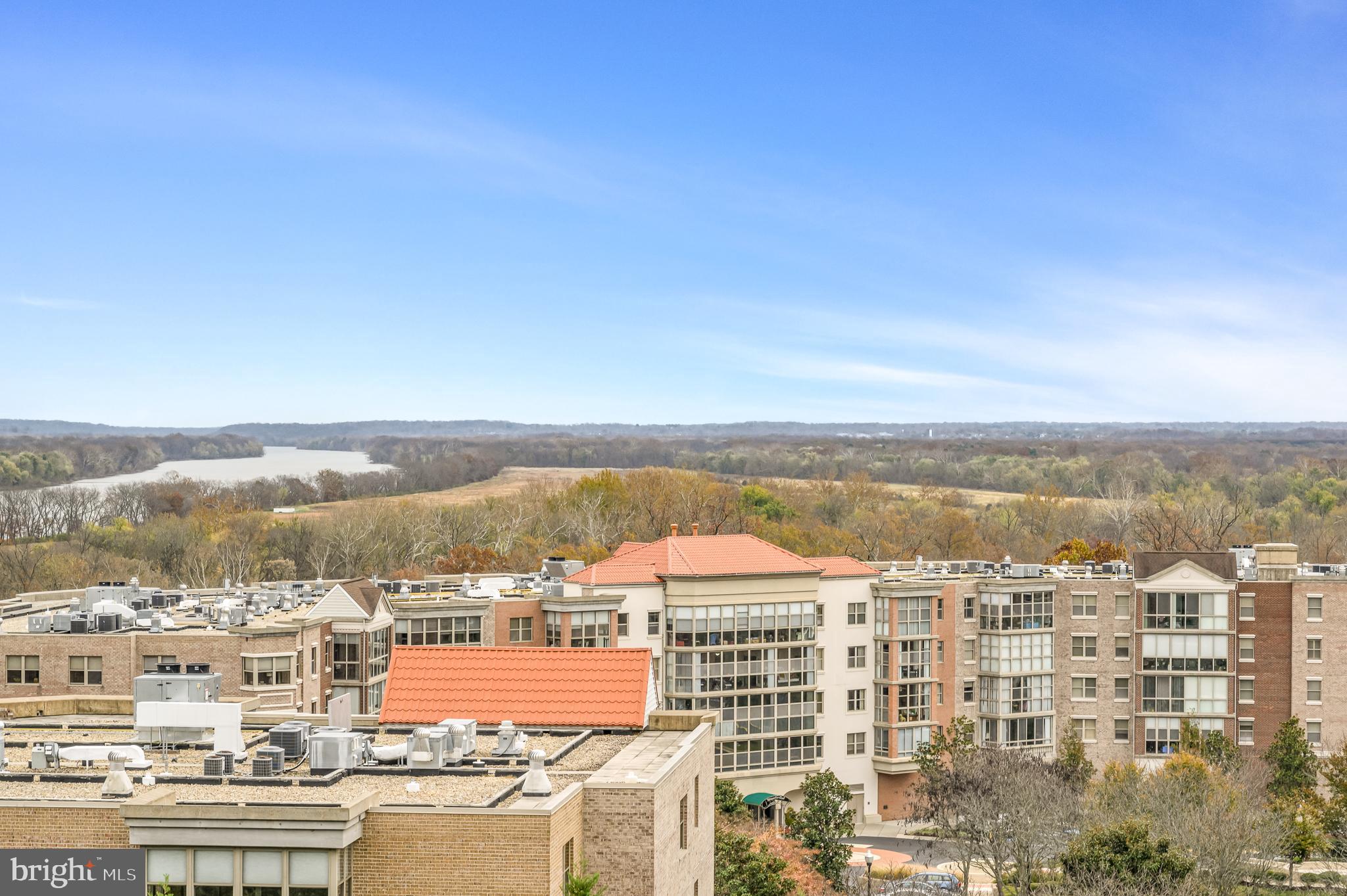 LANSDOWNE WOODS - Residential Lease