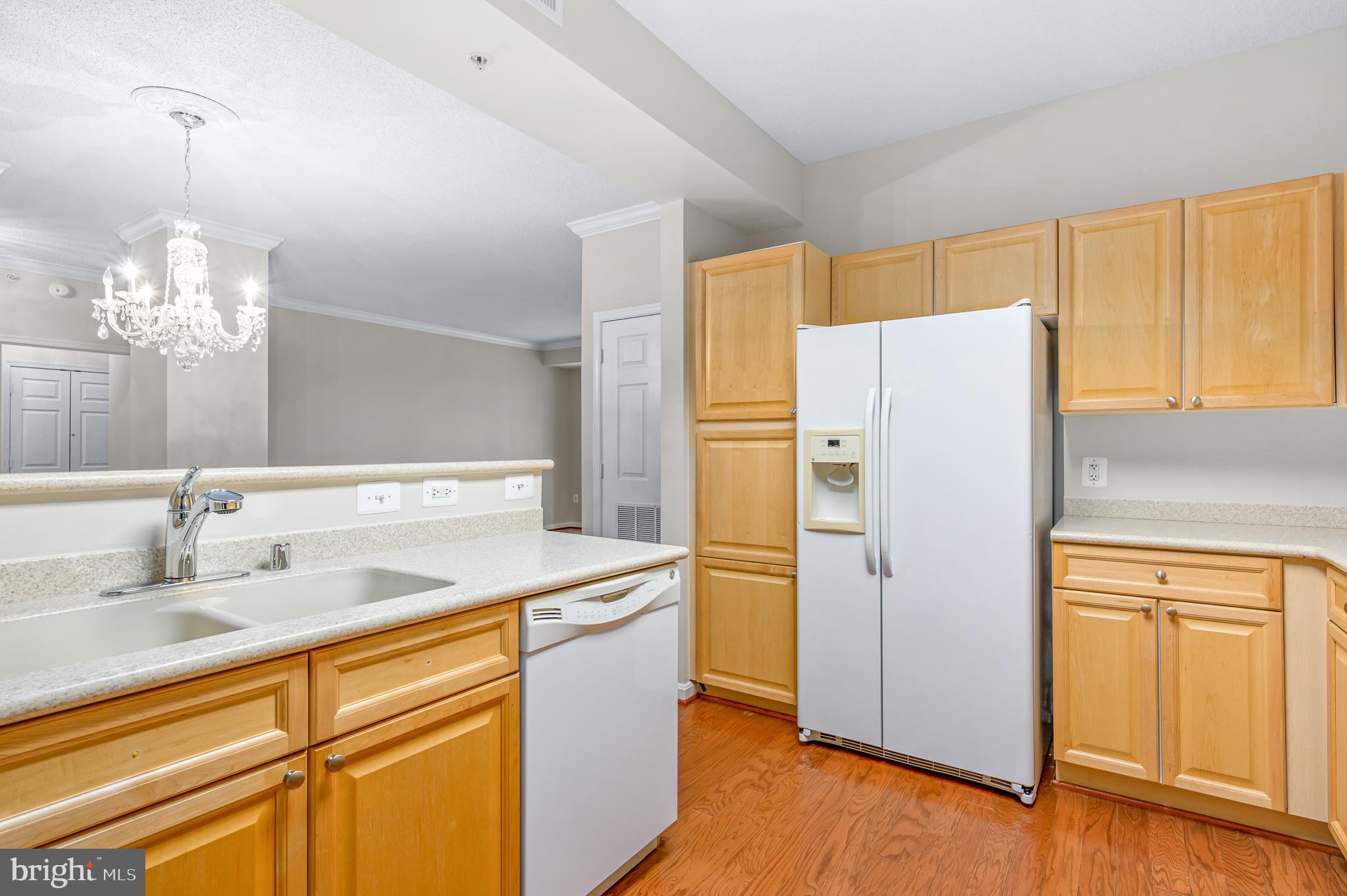 LANSDOWNE WOODS - Residential Lease