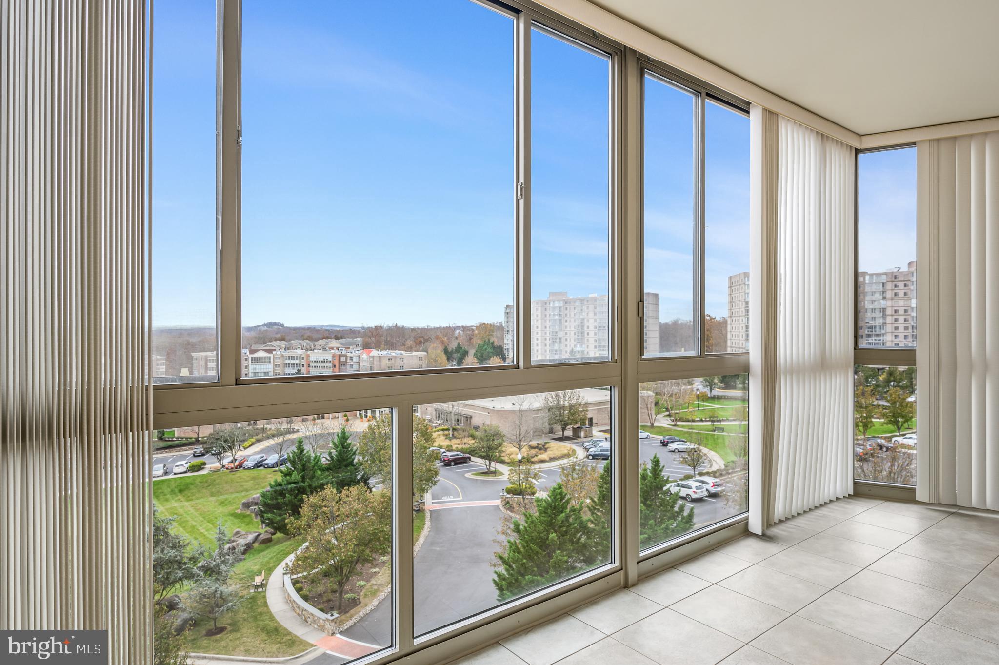 LANSDOWNE WOODS - Residential Lease