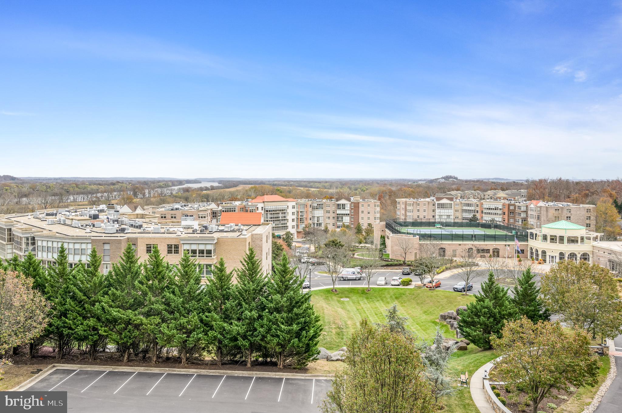 LANSDOWNE WOODS - Residential Lease