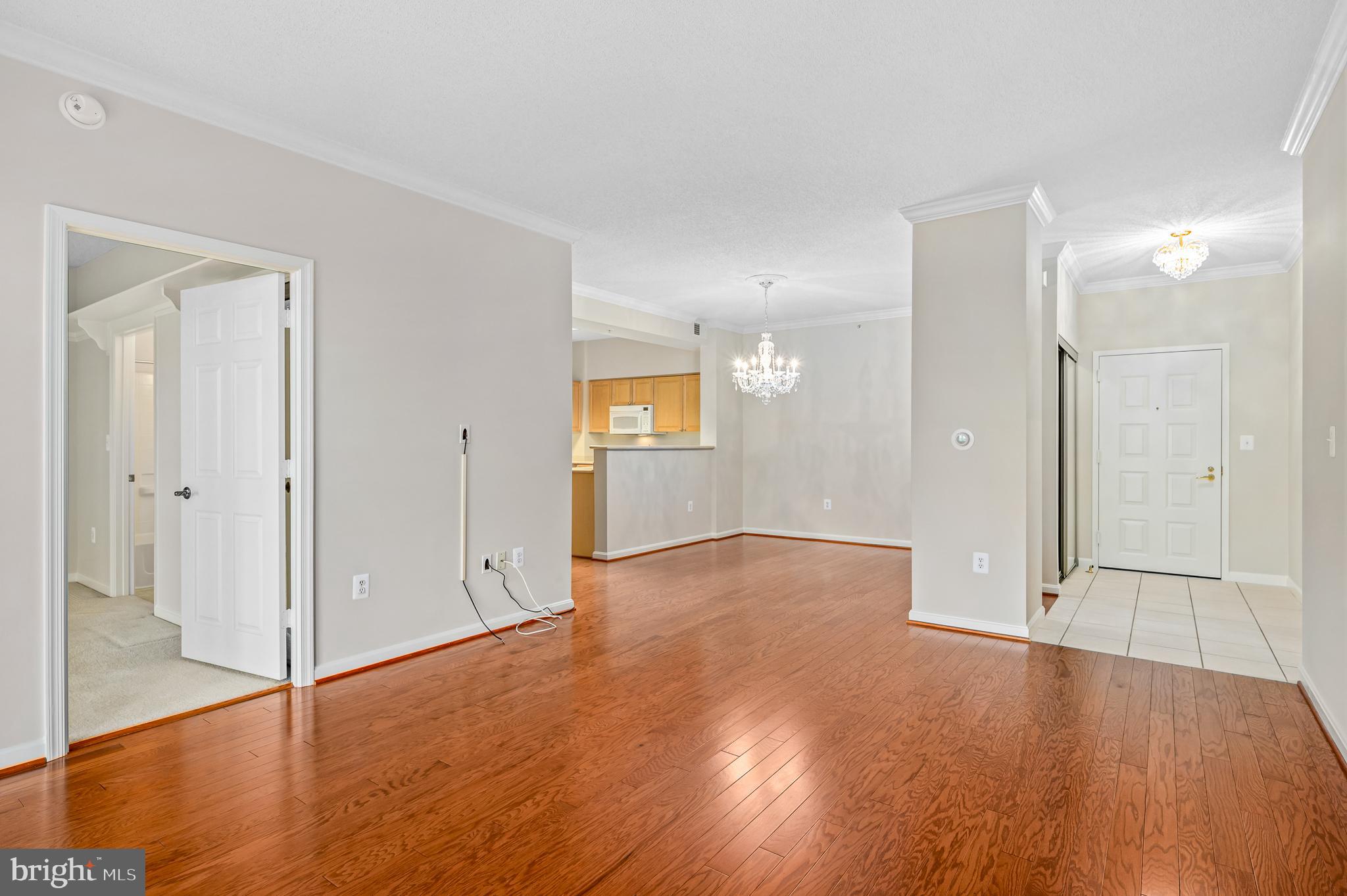 LANSDOWNE WOODS - Residential Lease