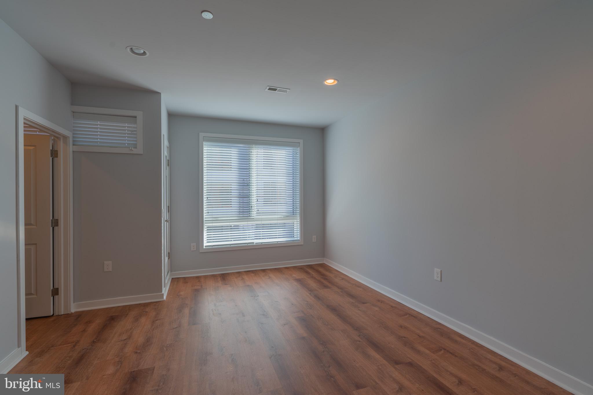 OLDE KENSINGTON - Residential Lease