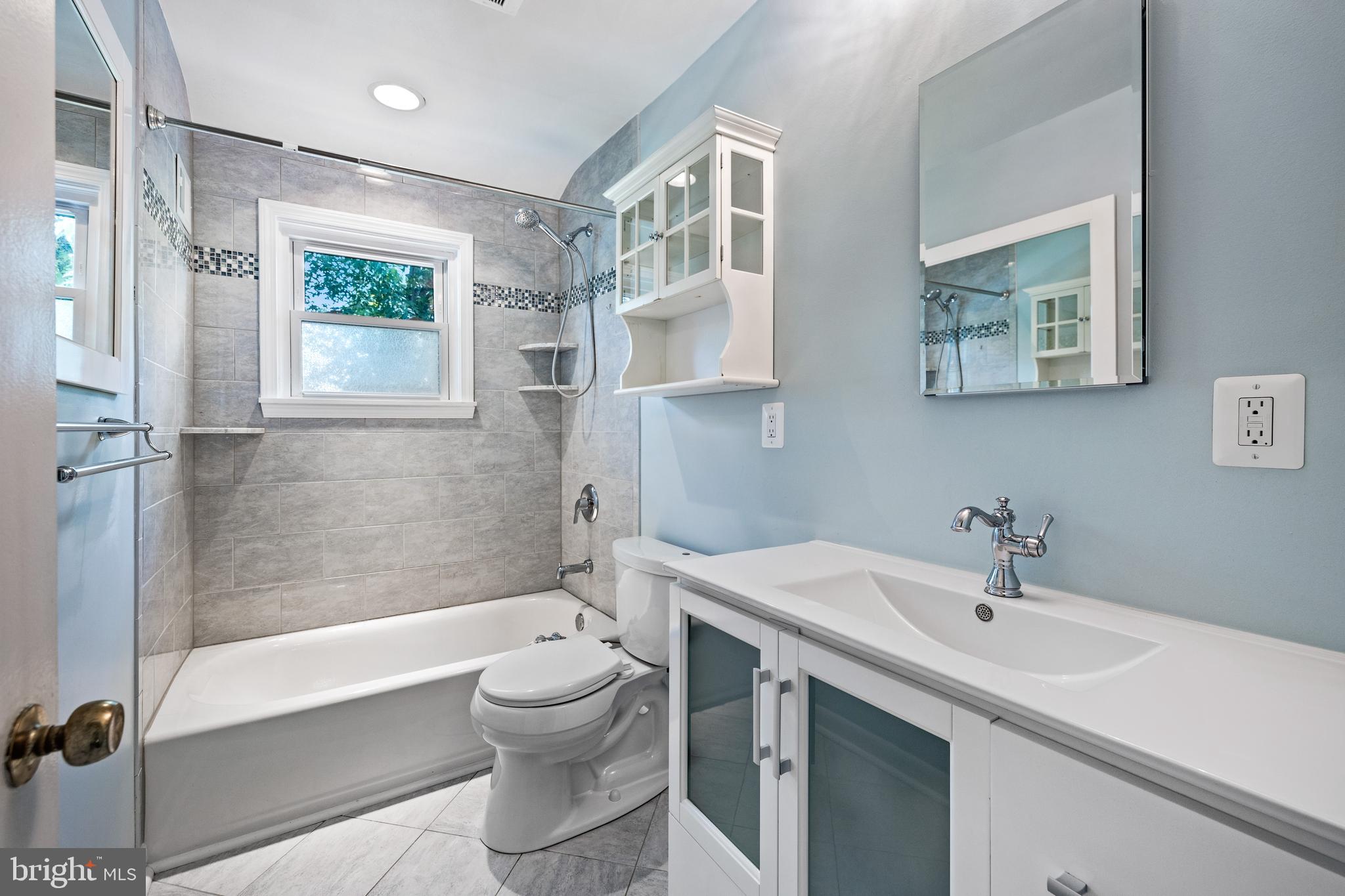 GLENMONT - Residential