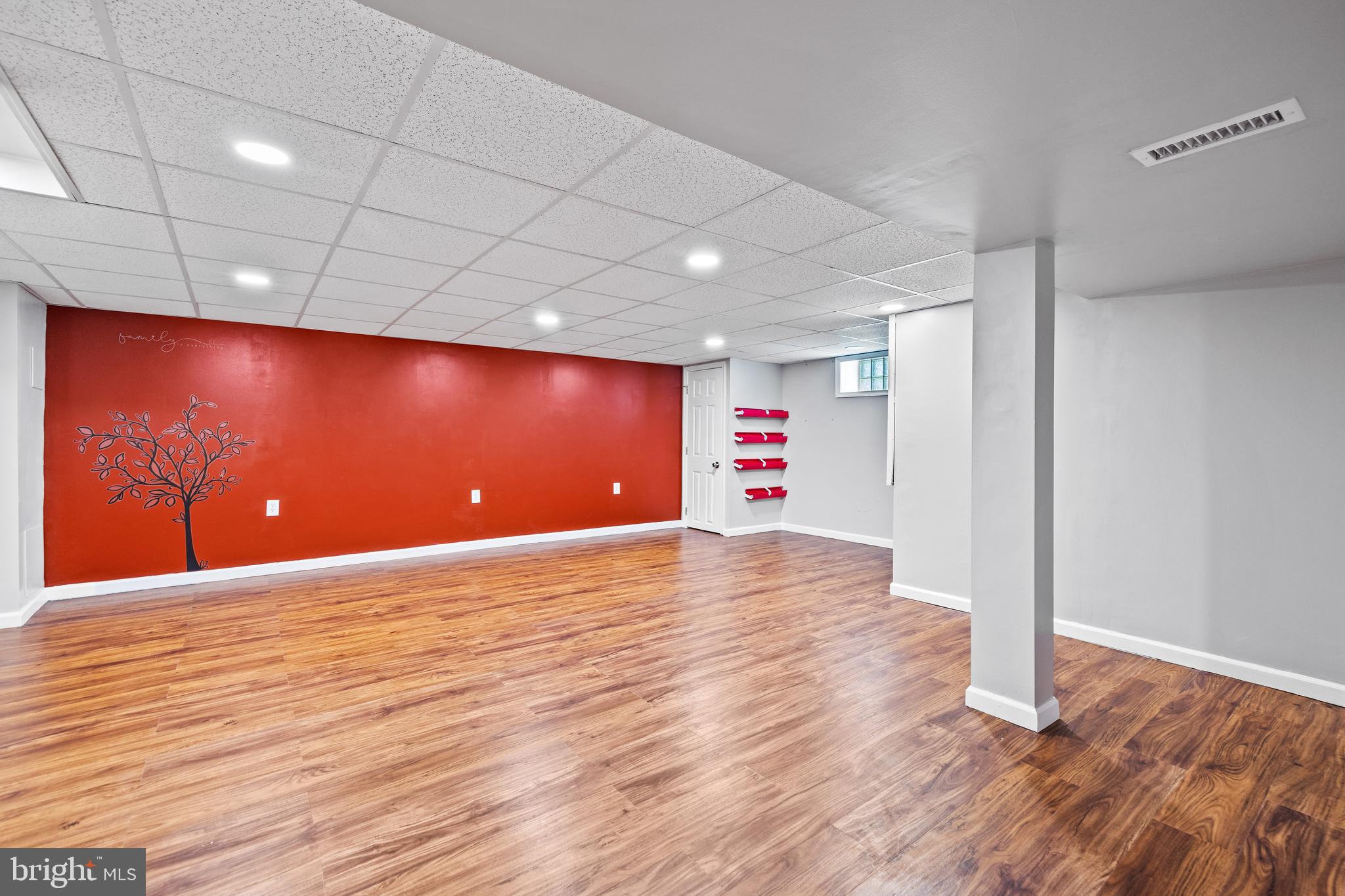 GLENMONT - Residential