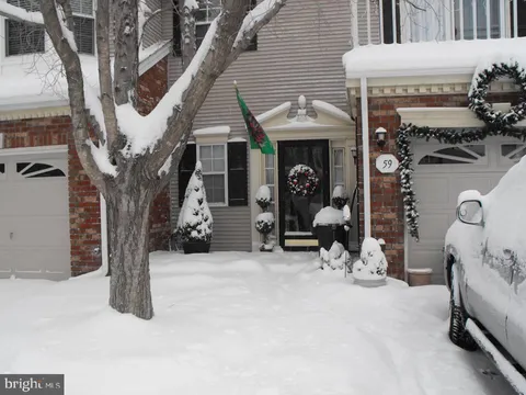59 Sapphire La Ln, Franklin Park, NJ MLS: NJSO2004128