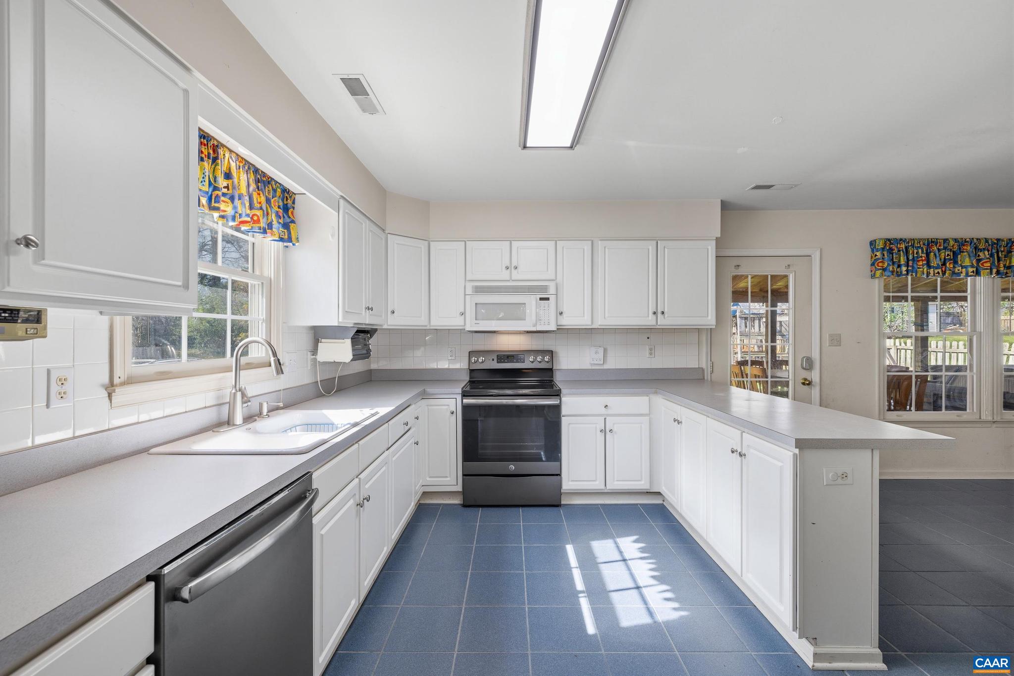 HOLLYMEAD - Residential