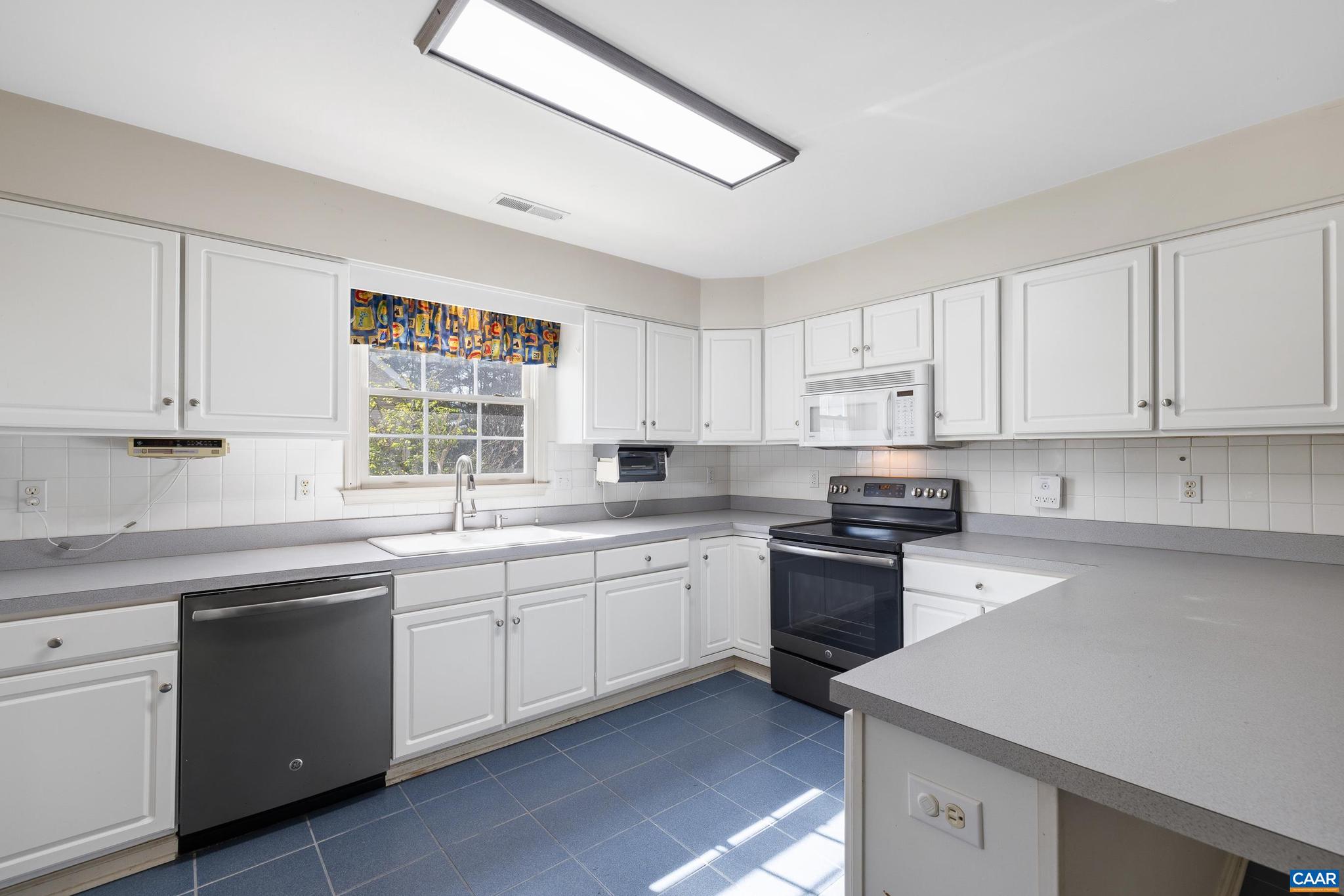 HOLLYMEAD - Residential