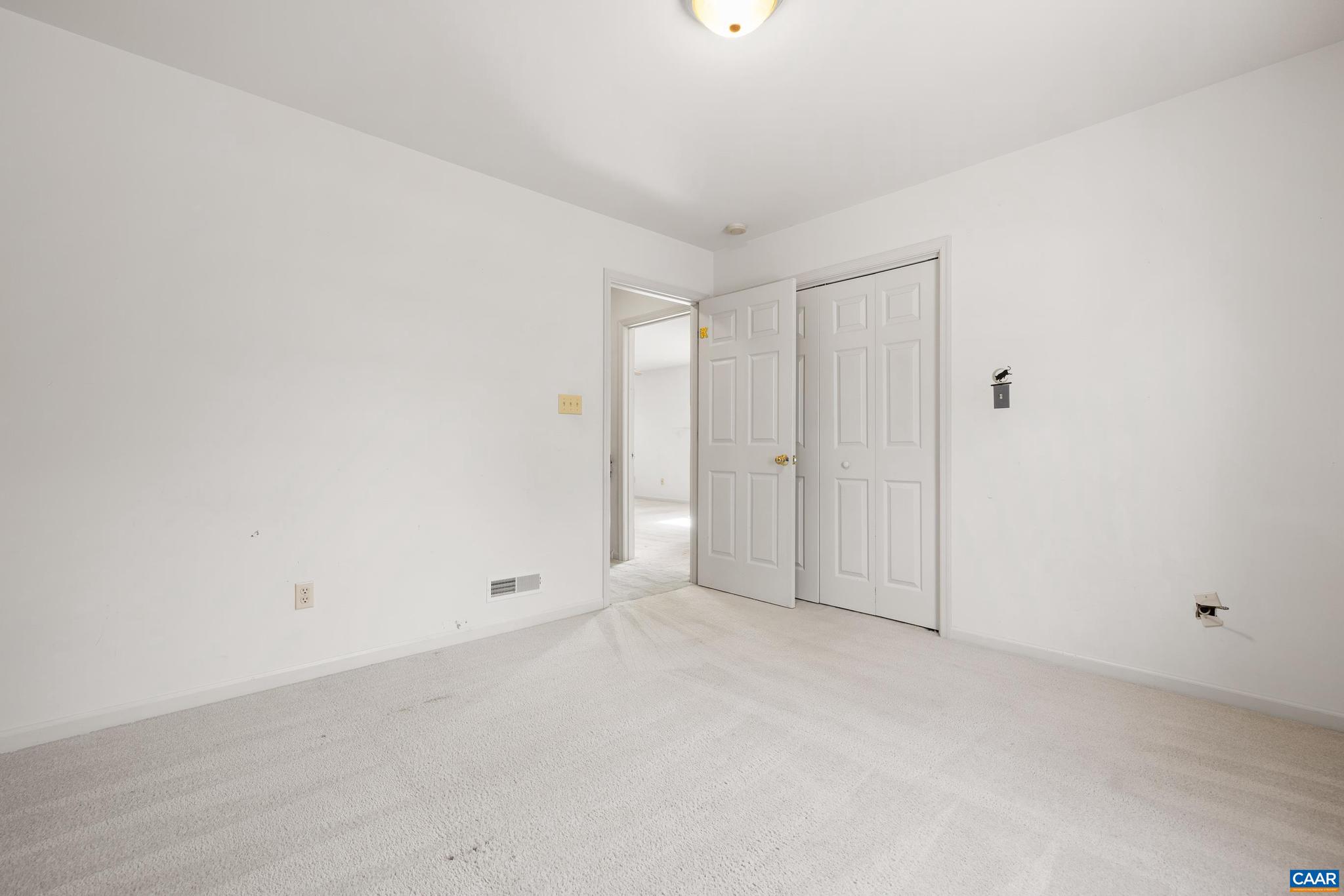 HOLLYMEAD - Residential