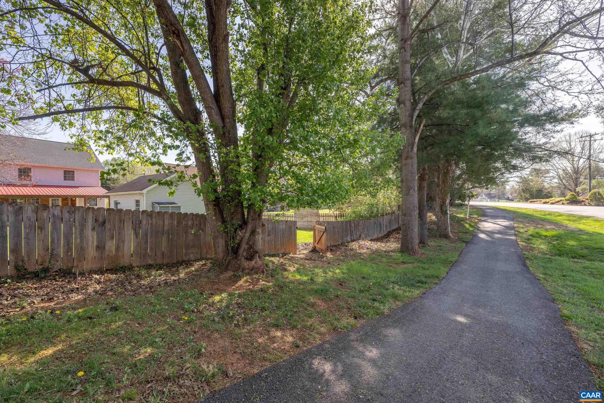 HOLLYMEAD - Residential