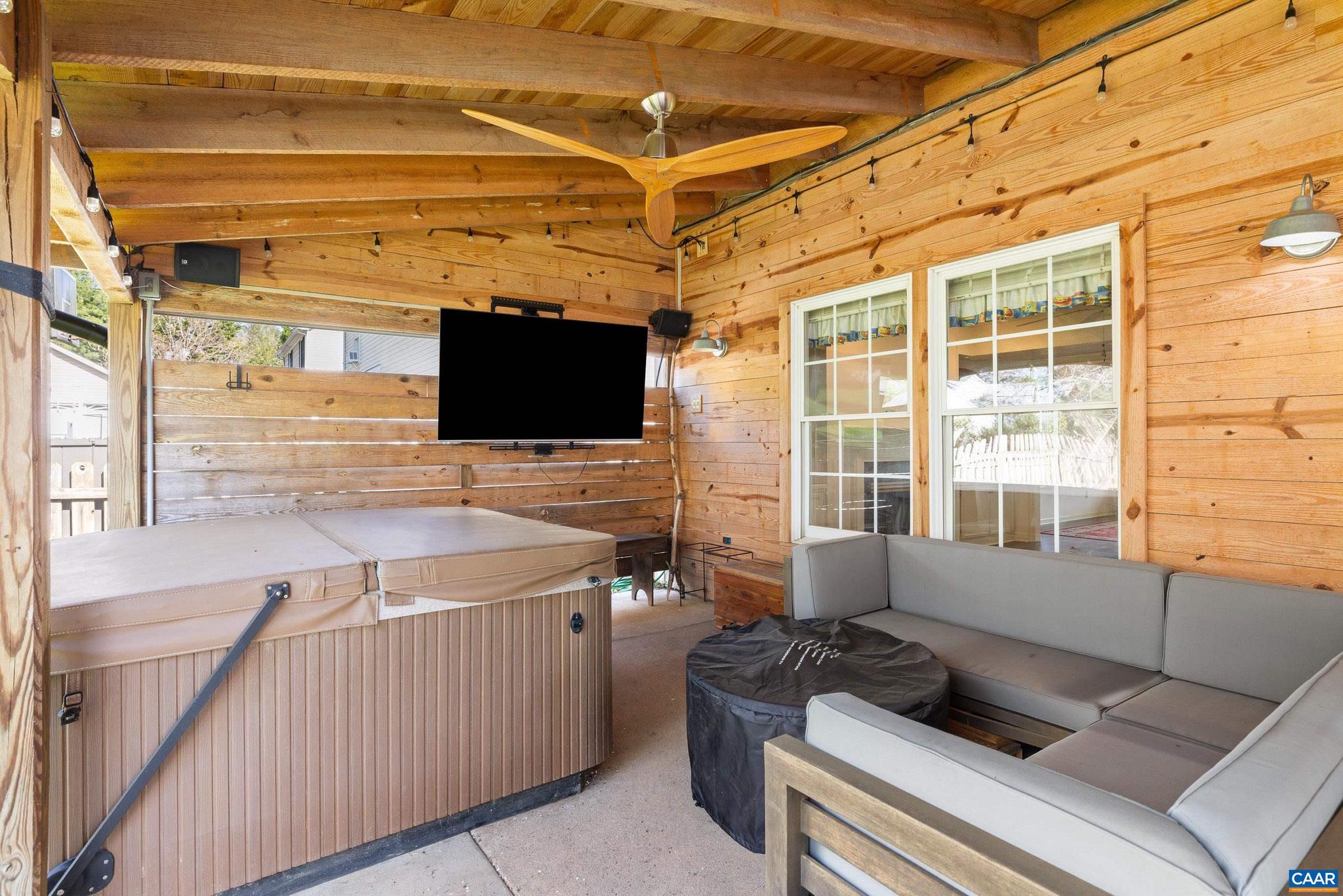 HOLLYMEAD - Residential