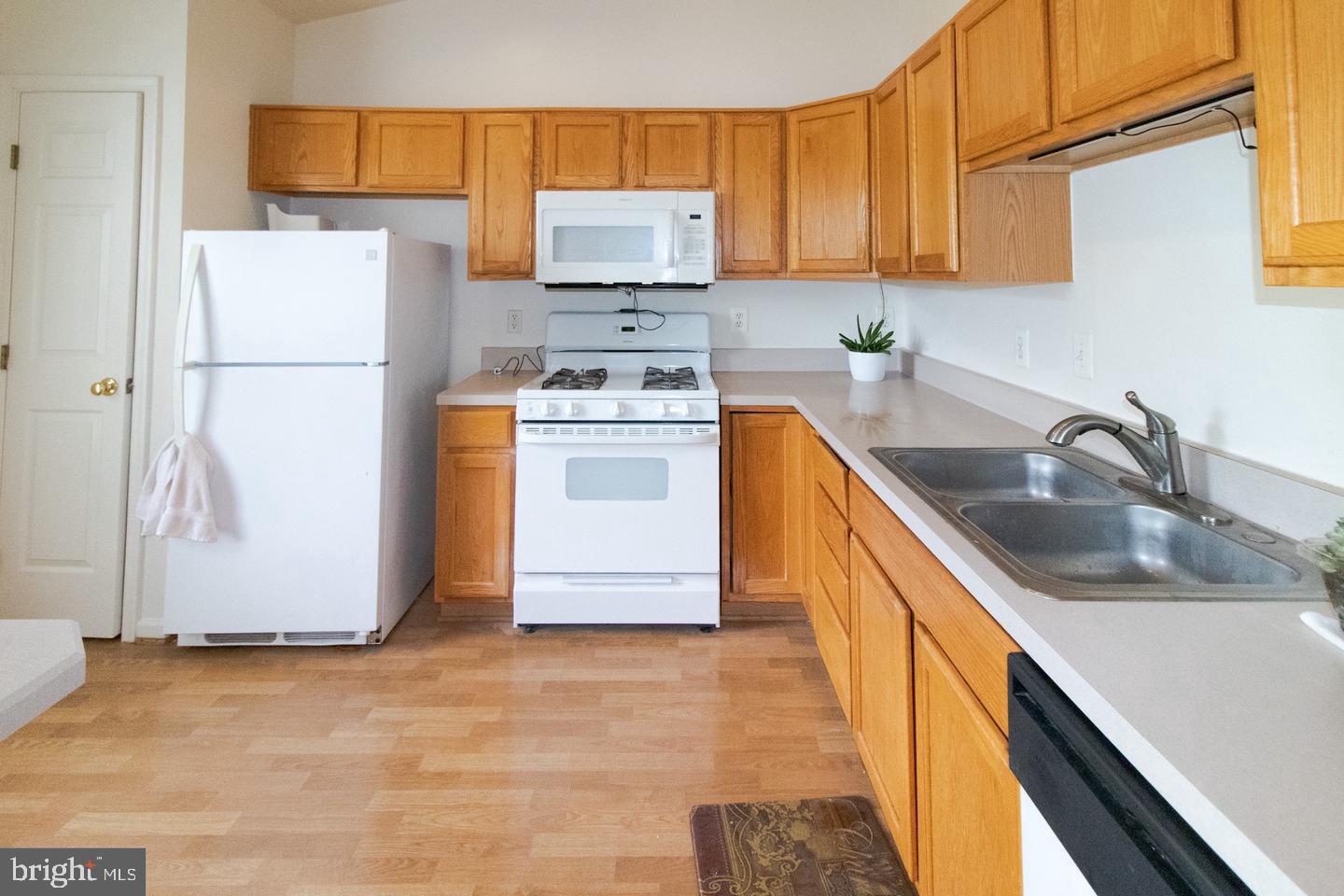 SOUTH MEADOWS - Residential