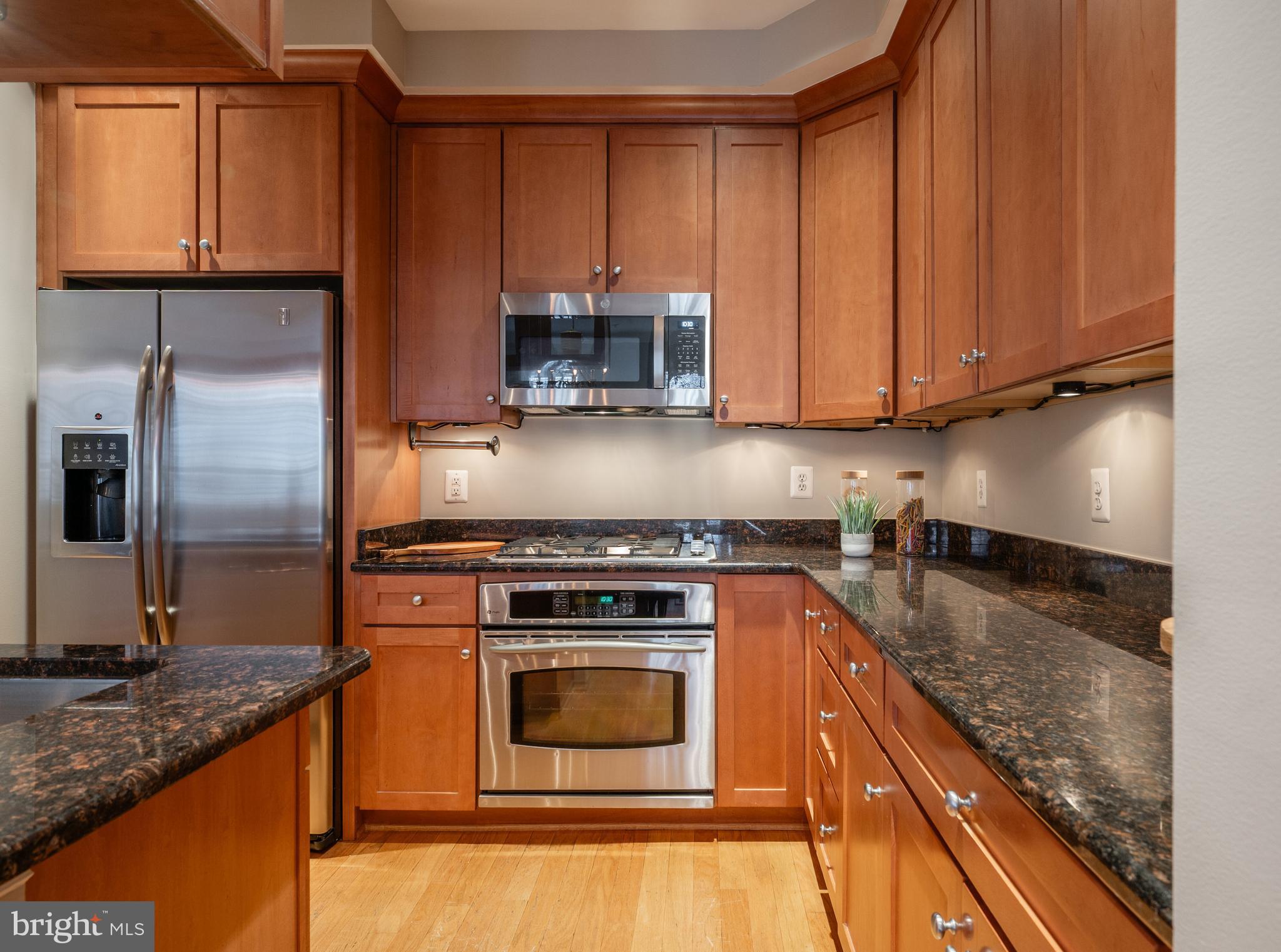 CHATHAM SQUARE - Residential