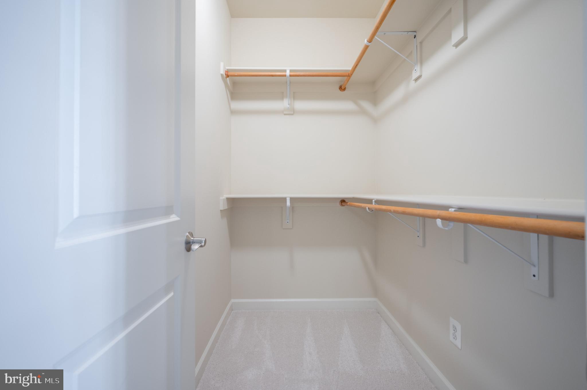 CHATHAM SQUARE - Residential