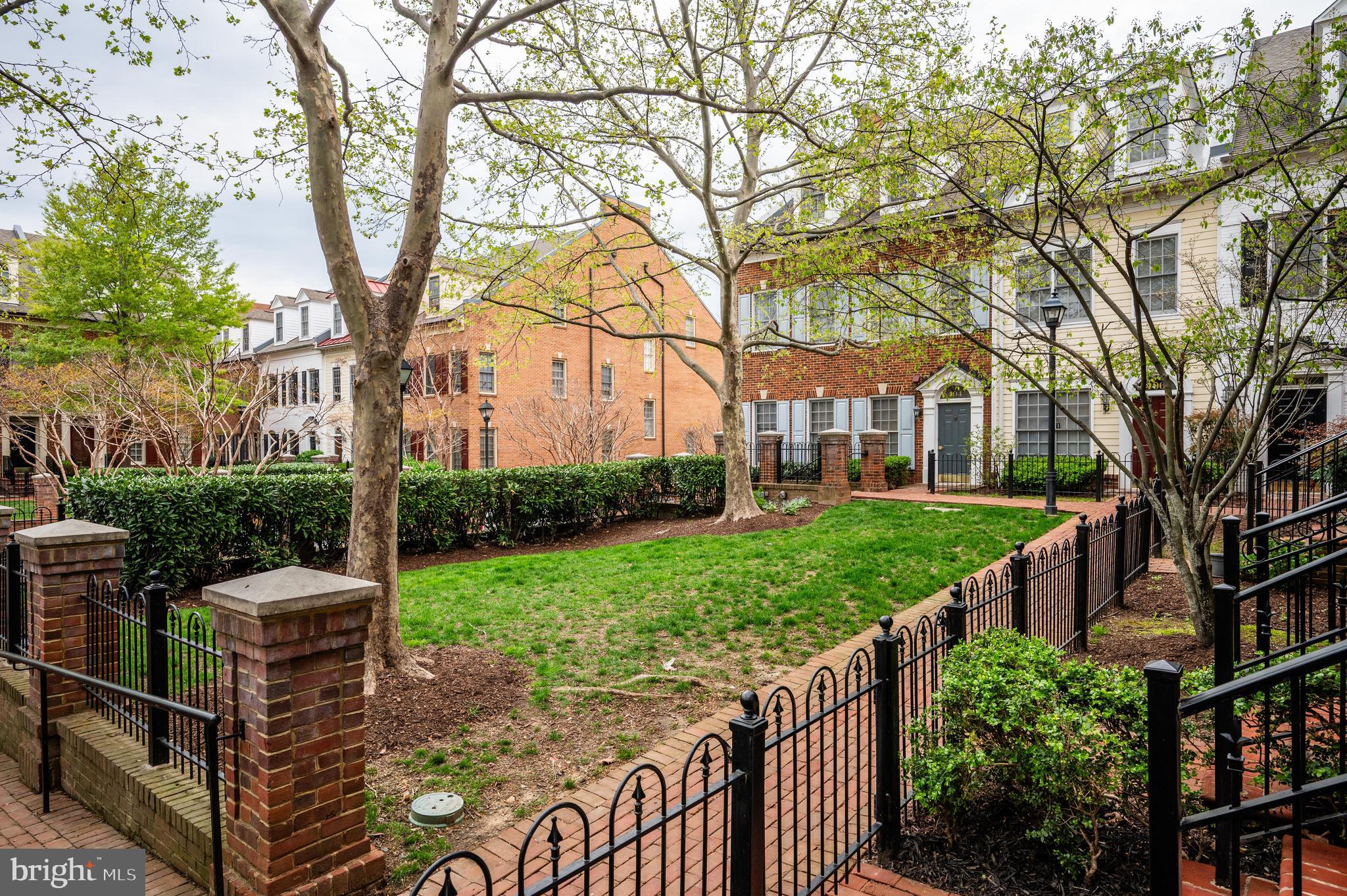 CHATHAM SQUARE - Residential