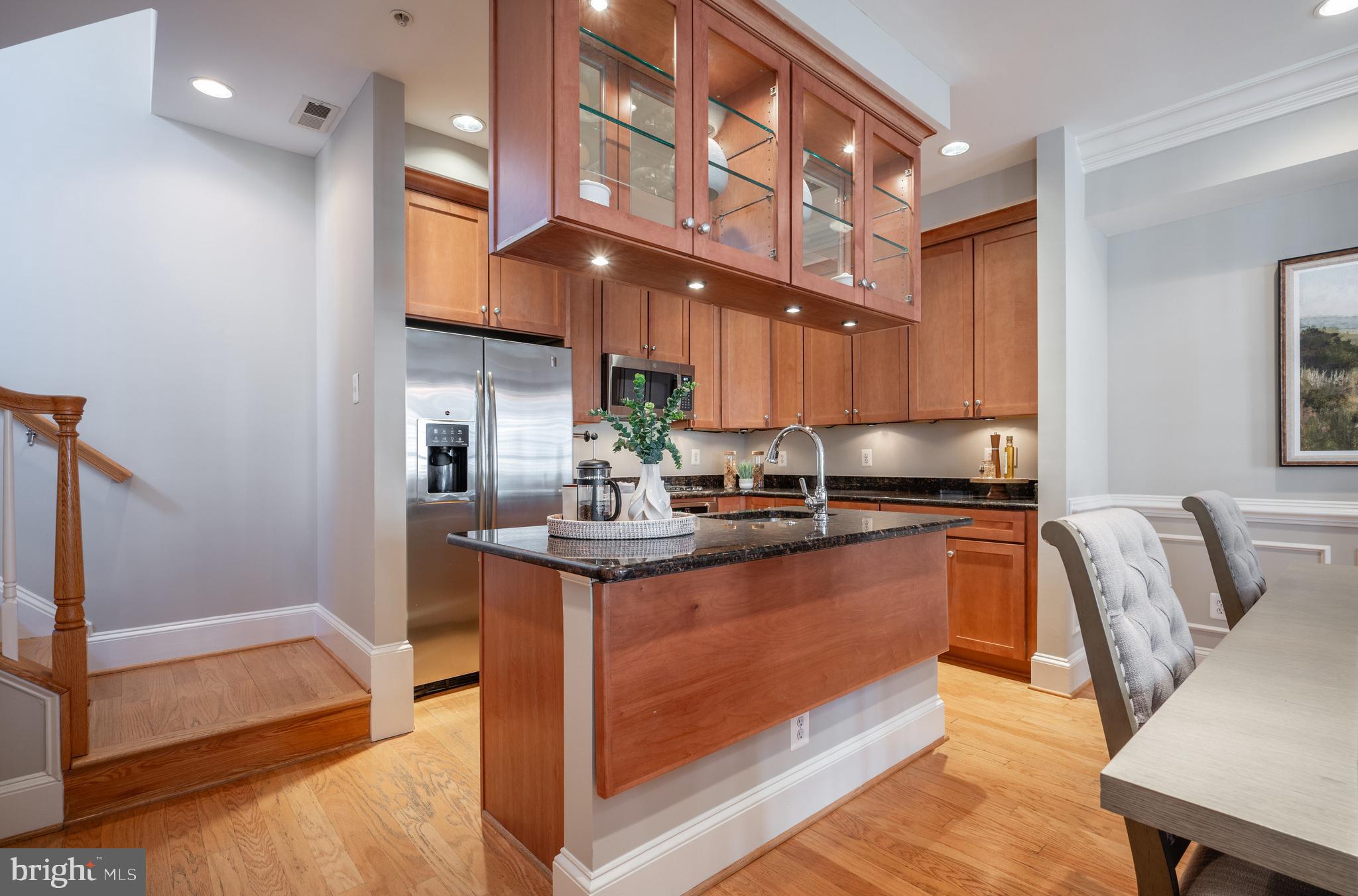 CHATHAM SQUARE - Residential