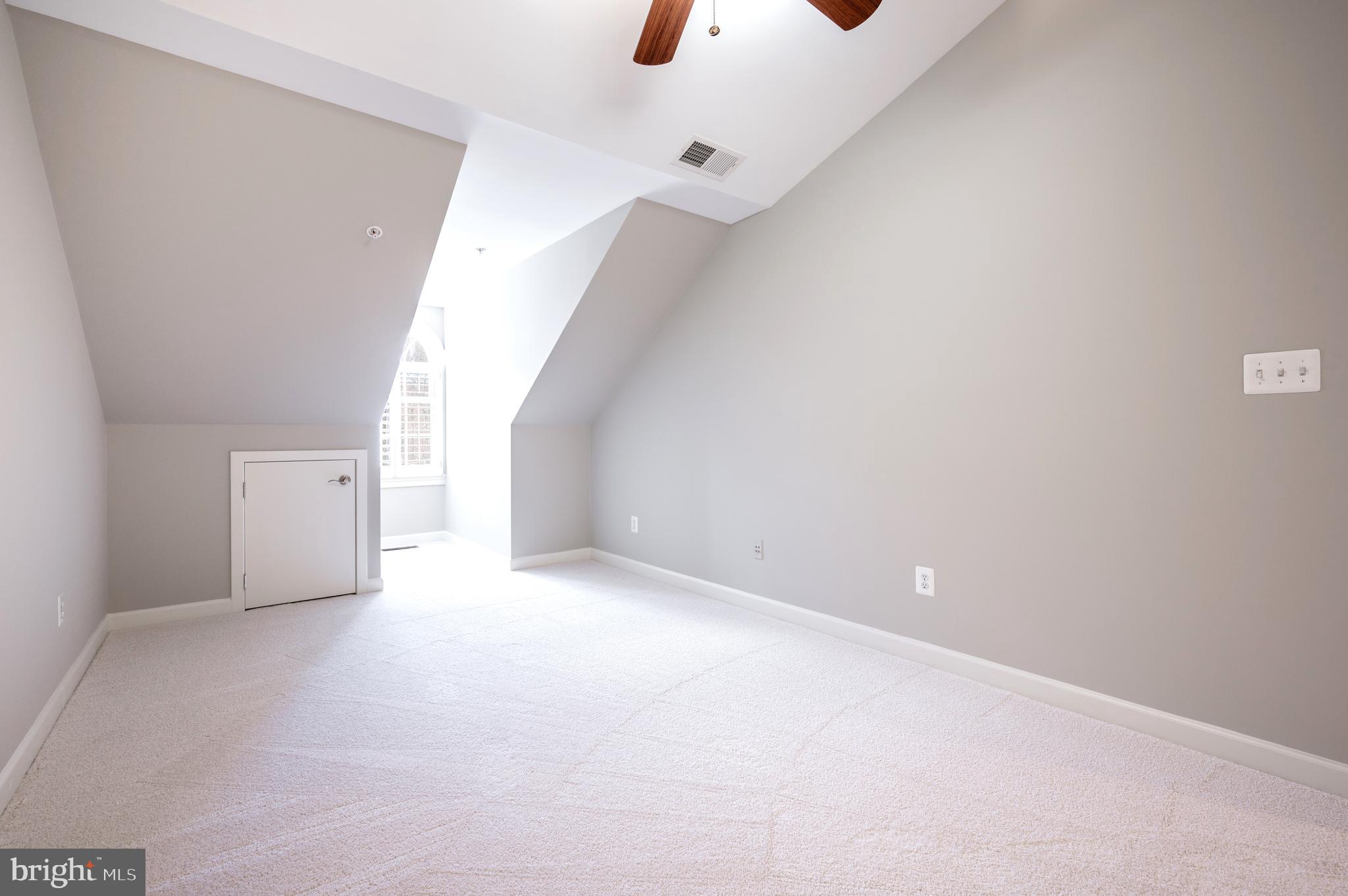 CHATHAM SQUARE - Residential