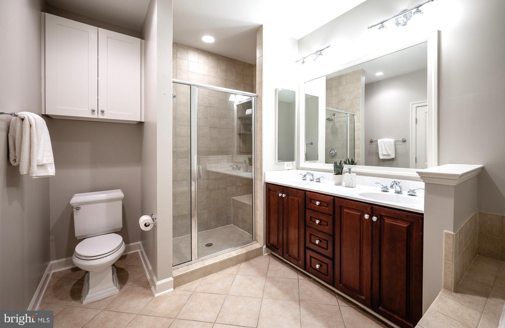 CHATHAM SQUARE - Residential