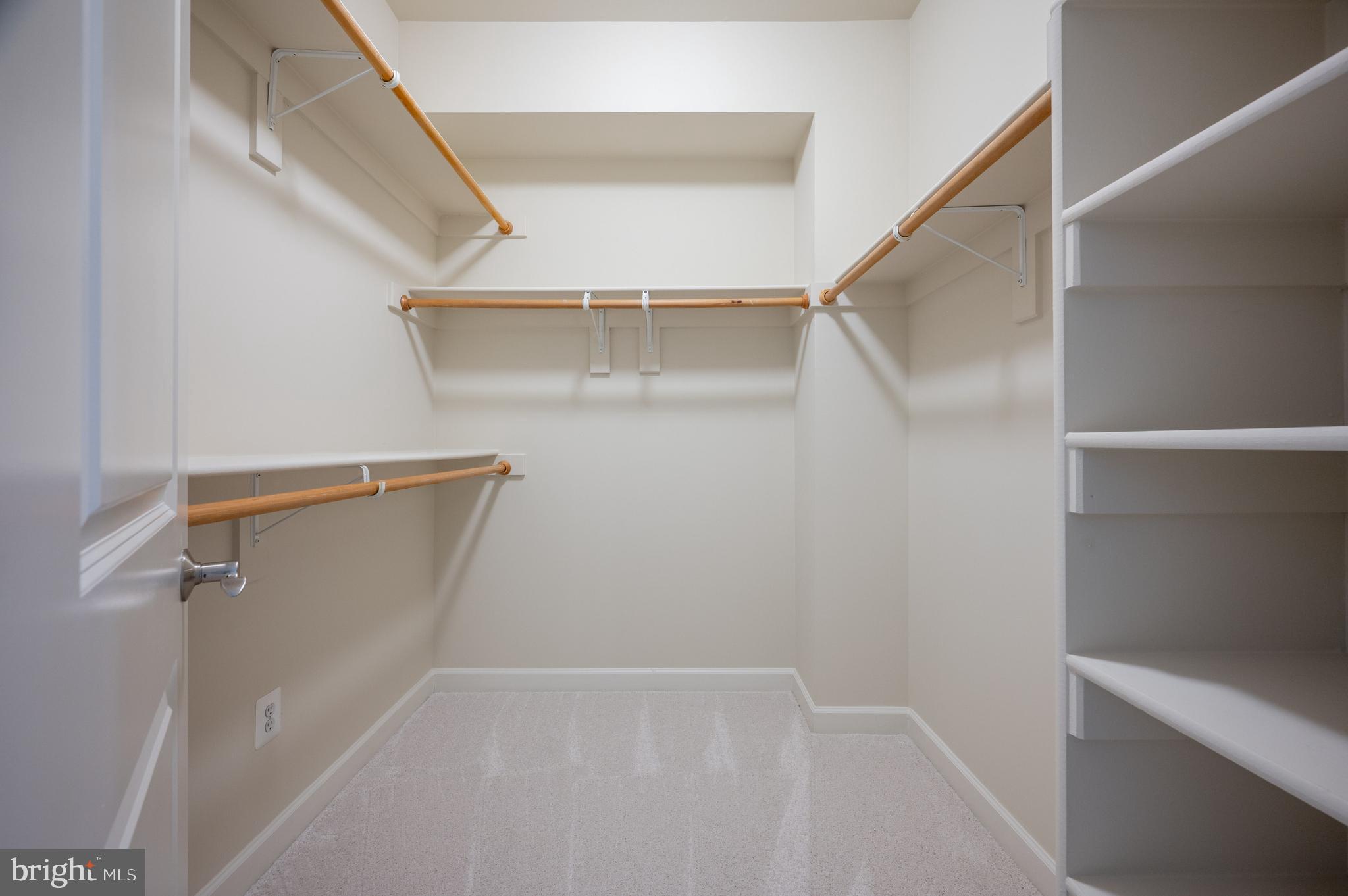 CHATHAM SQUARE - Residential