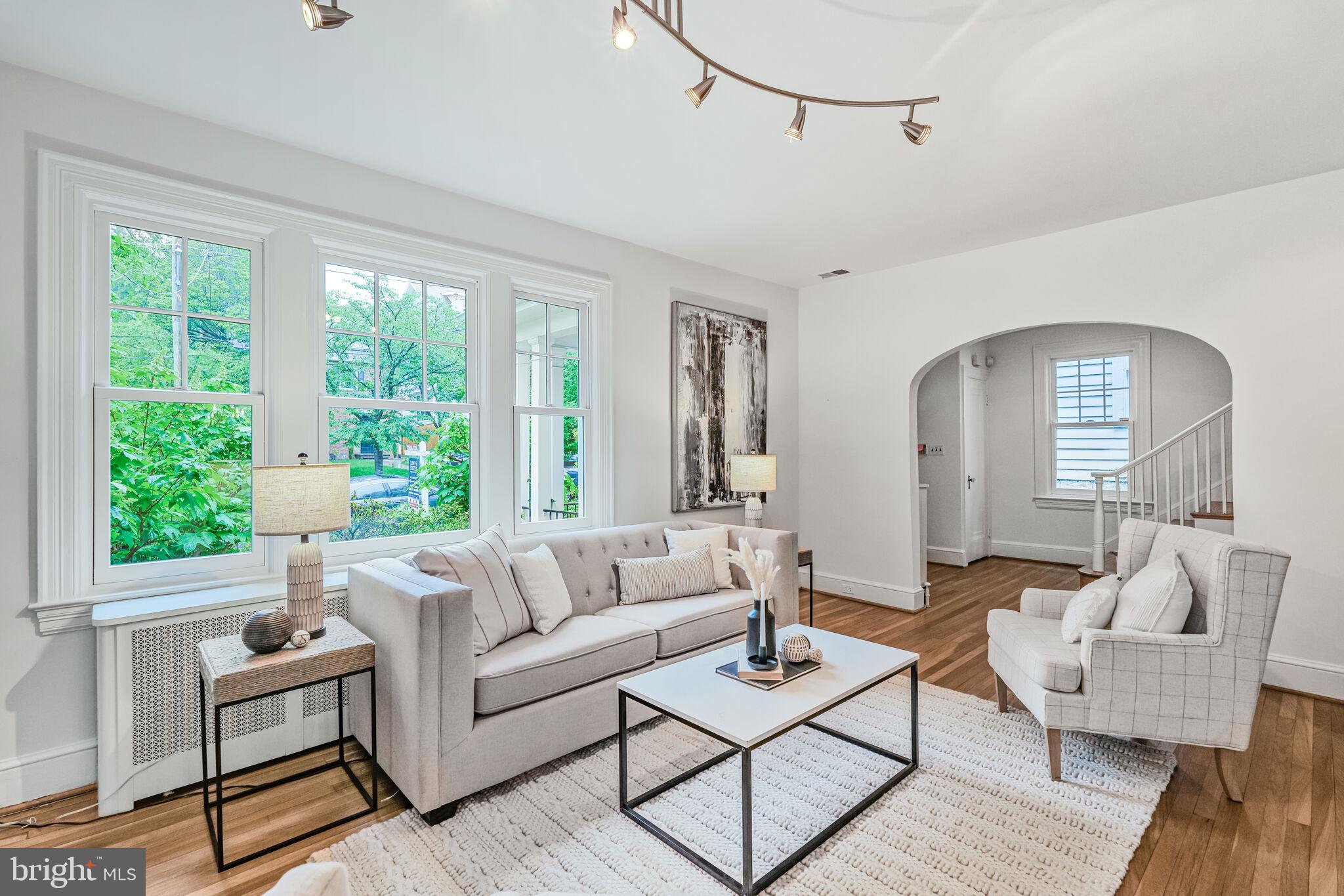 CHEVY CHASE - Residential