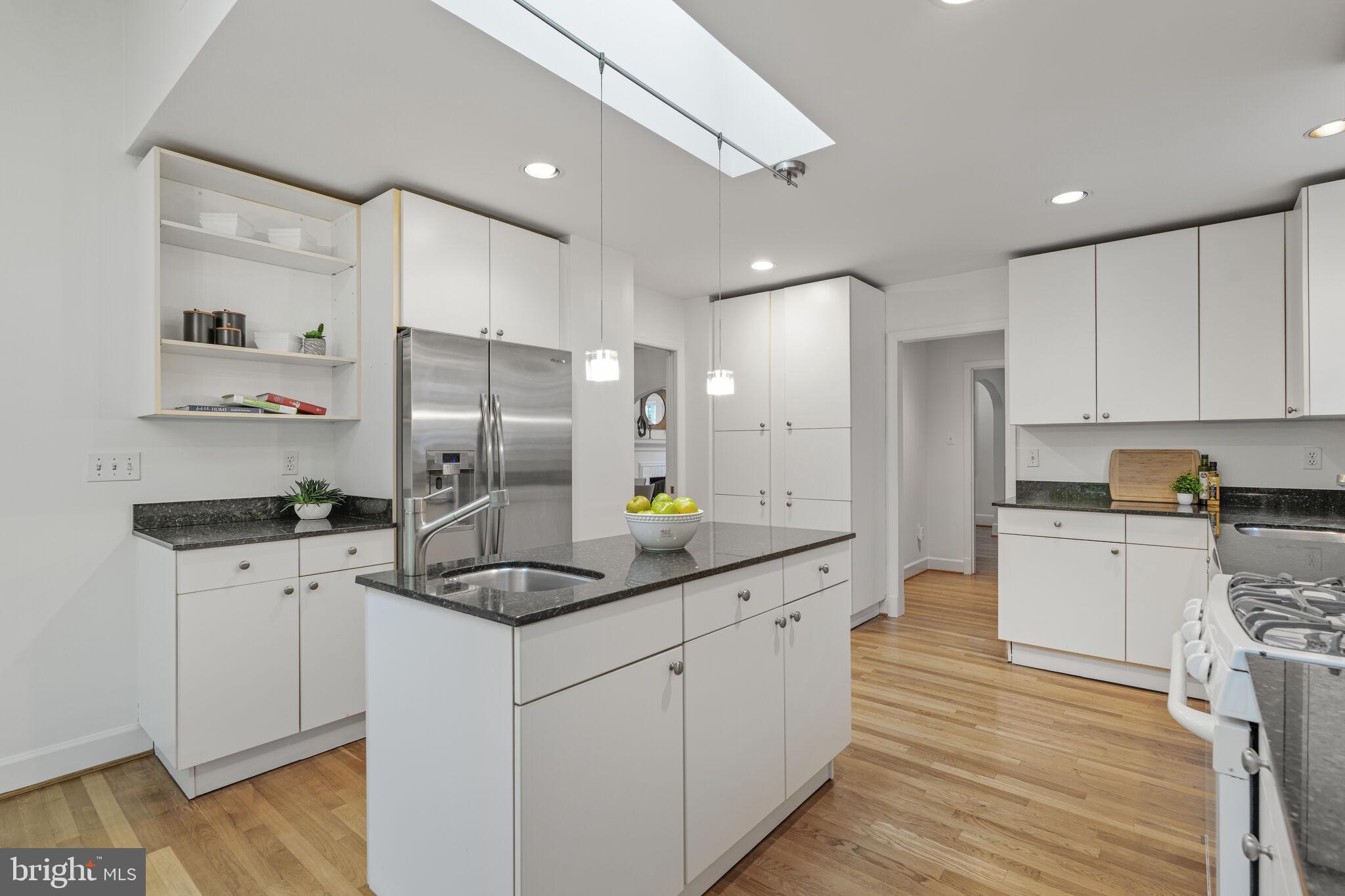 CHEVY CHASE - Residential