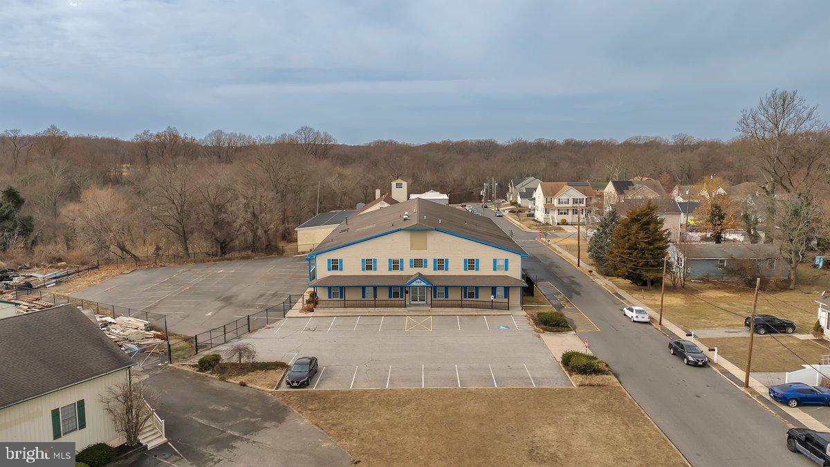 300 GUEST AVENUE