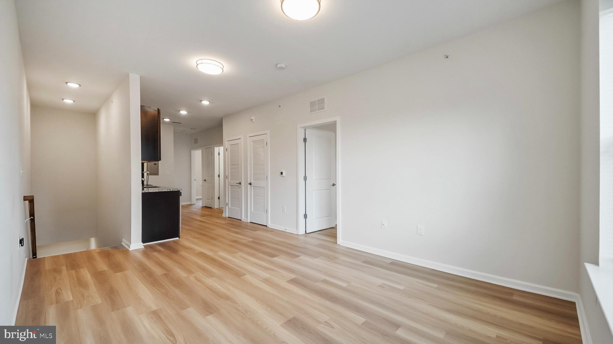 4909 HAMILTON AVENUE 4907-B