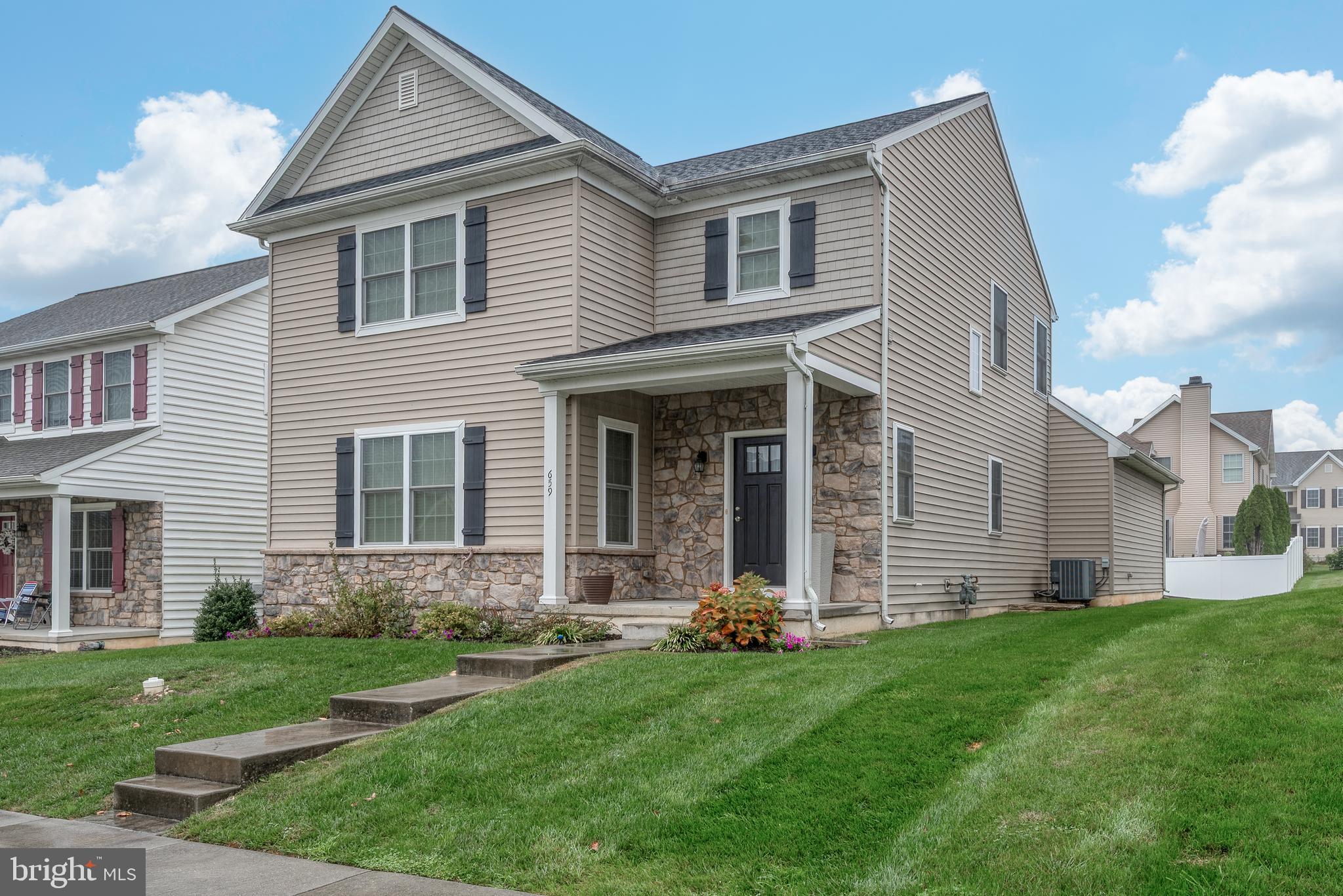 659 CHISWELL PLACE
