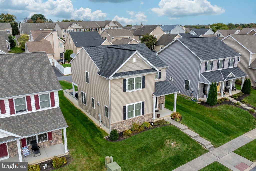 Photo of 659 Chiswell Place, LANCASTER, PA 17601 (MLS # PALA2078022)