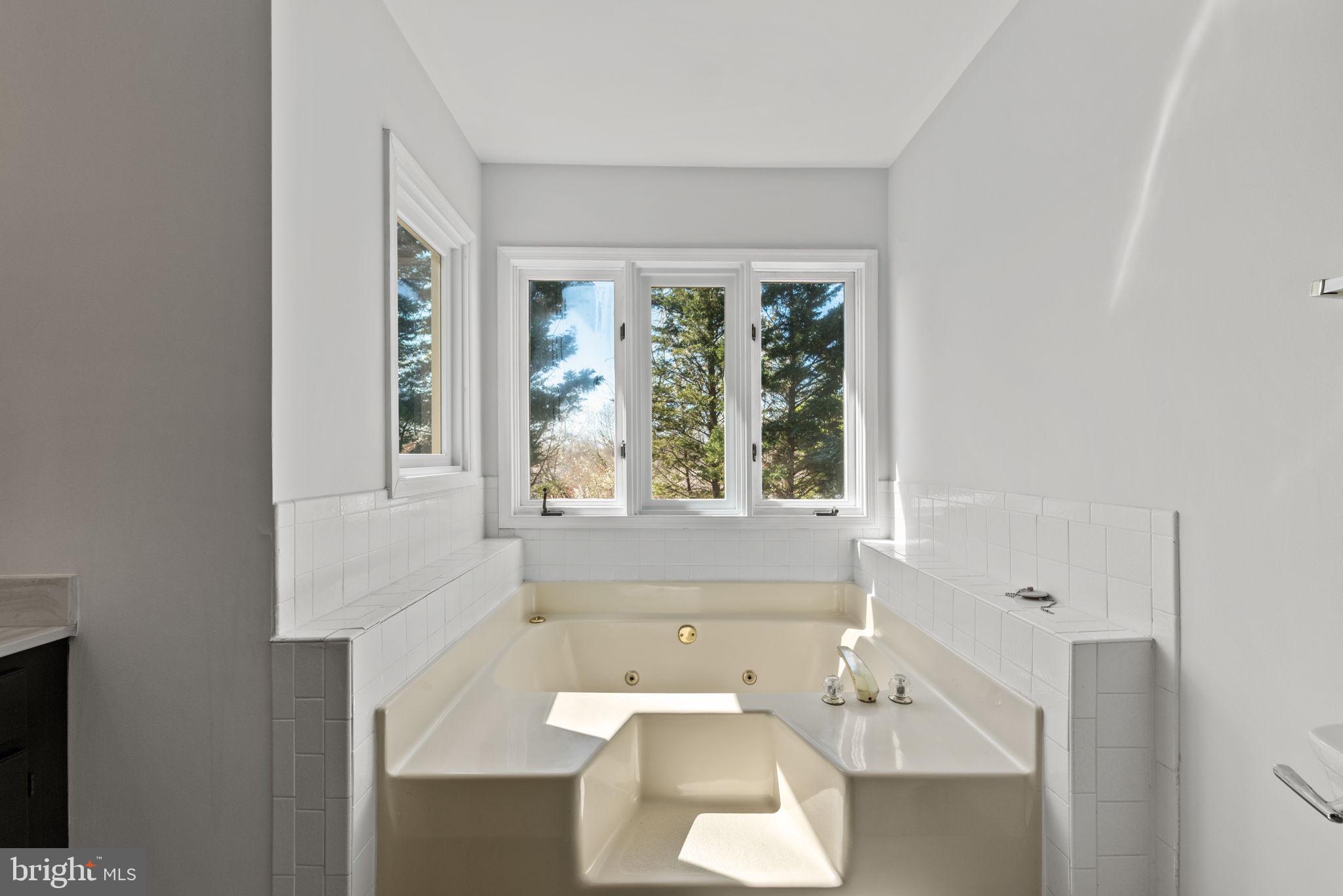 SILVERBROOK - Residential