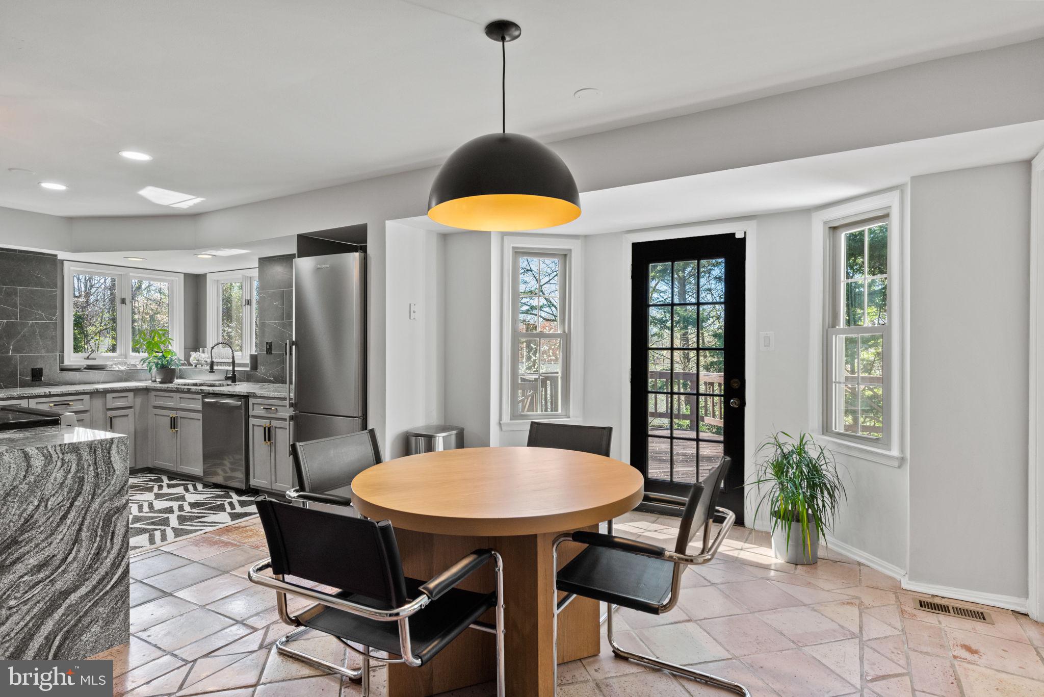 SILVERBROOK - Residential