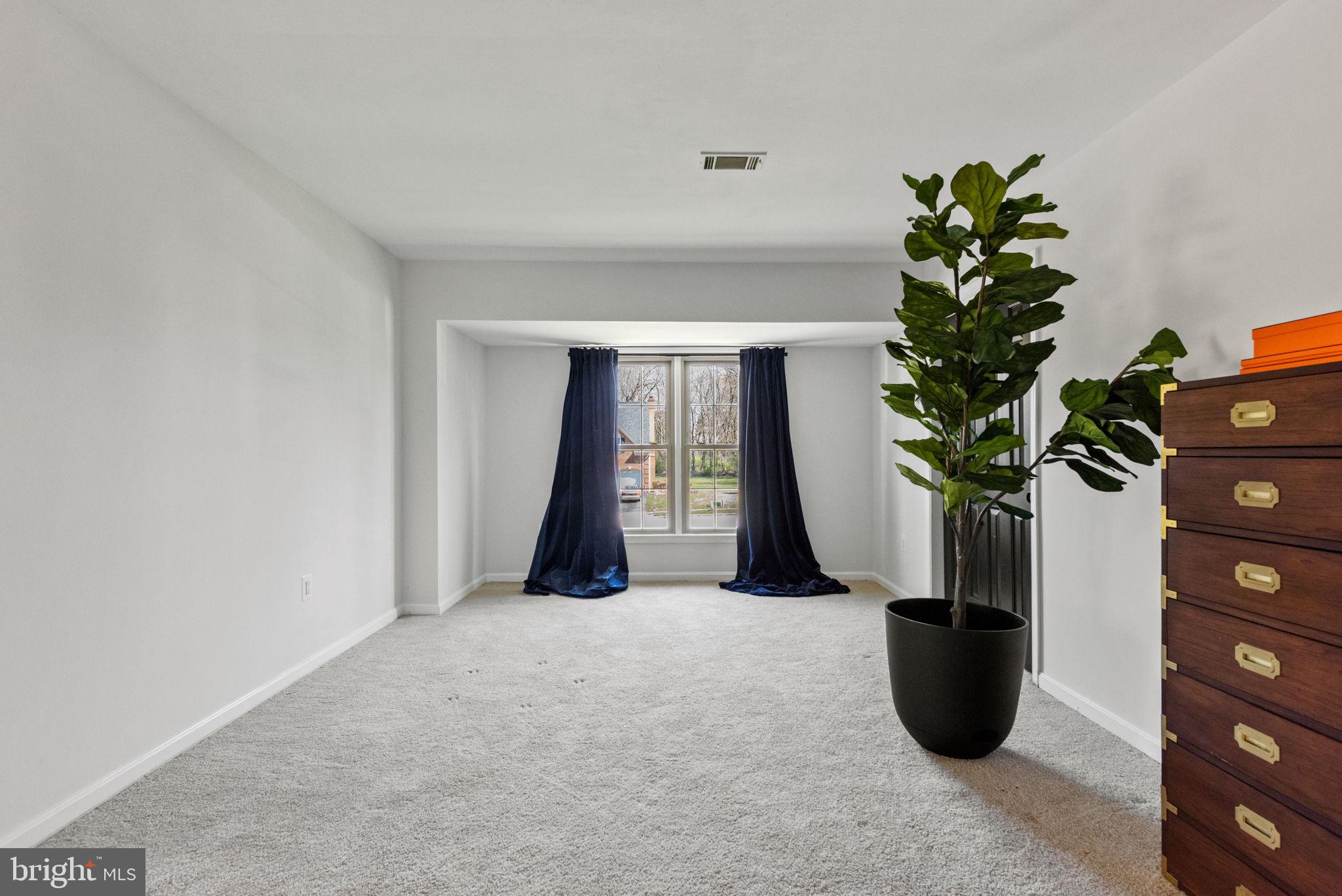 SILVERBROOK - Residential