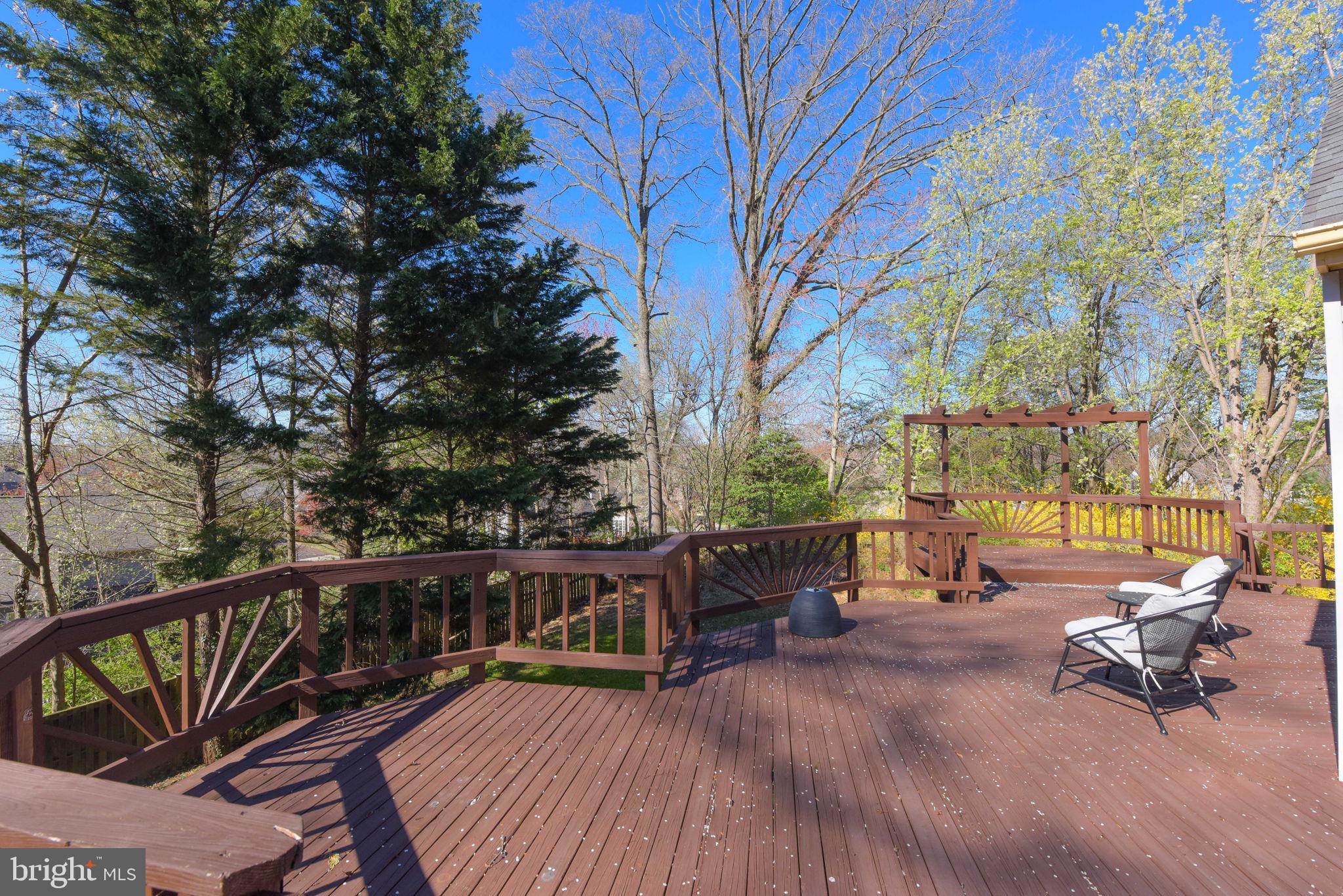 SILVERBROOK - Residential