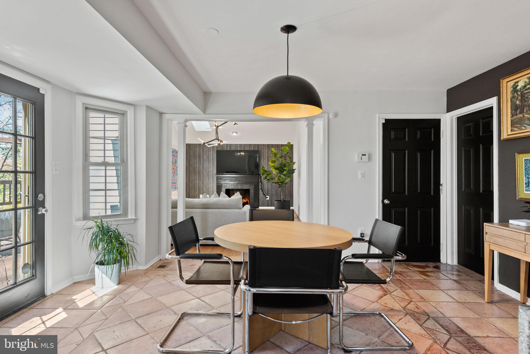 SILVERBROOK - Residential