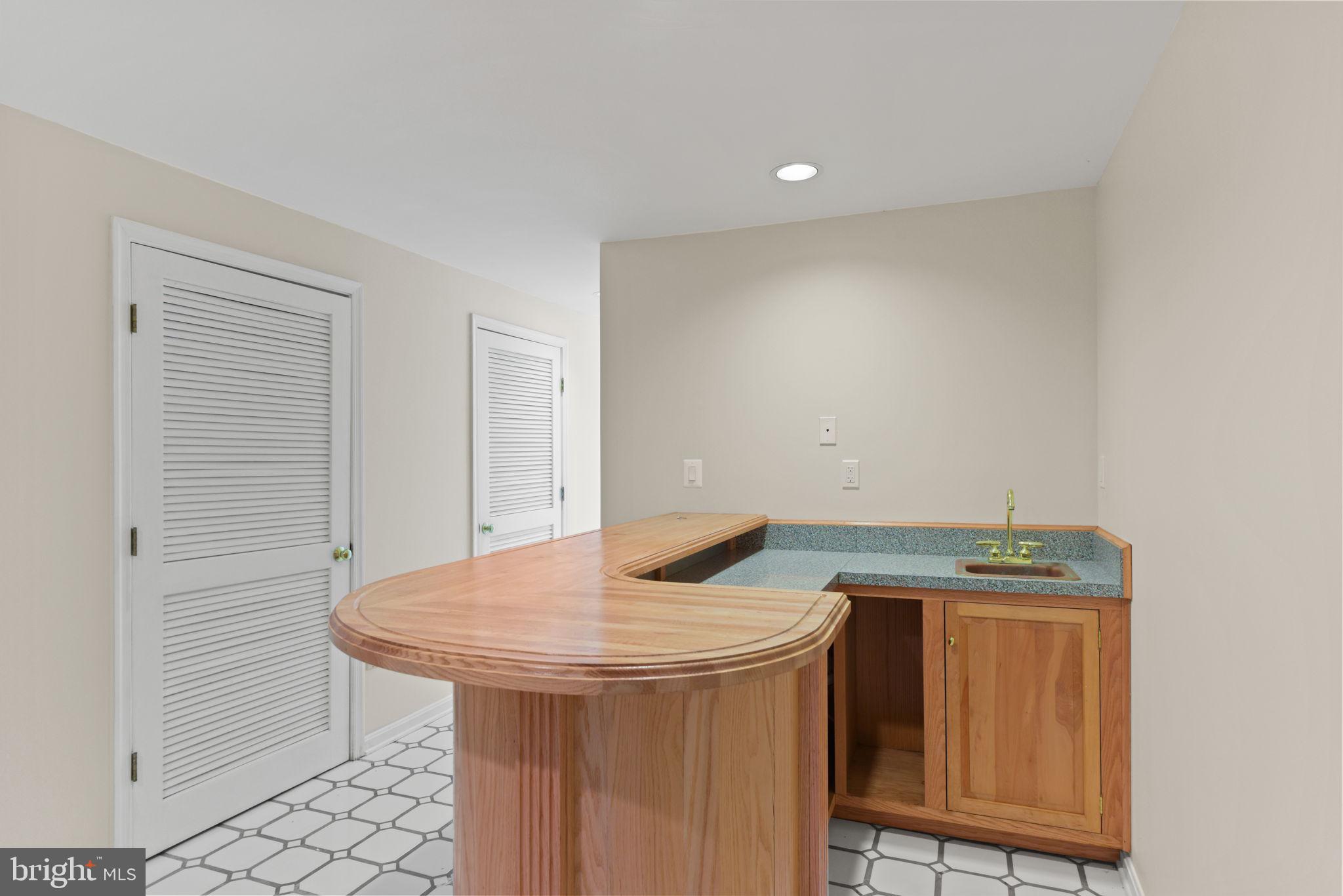 SILVERBROOK - Residential