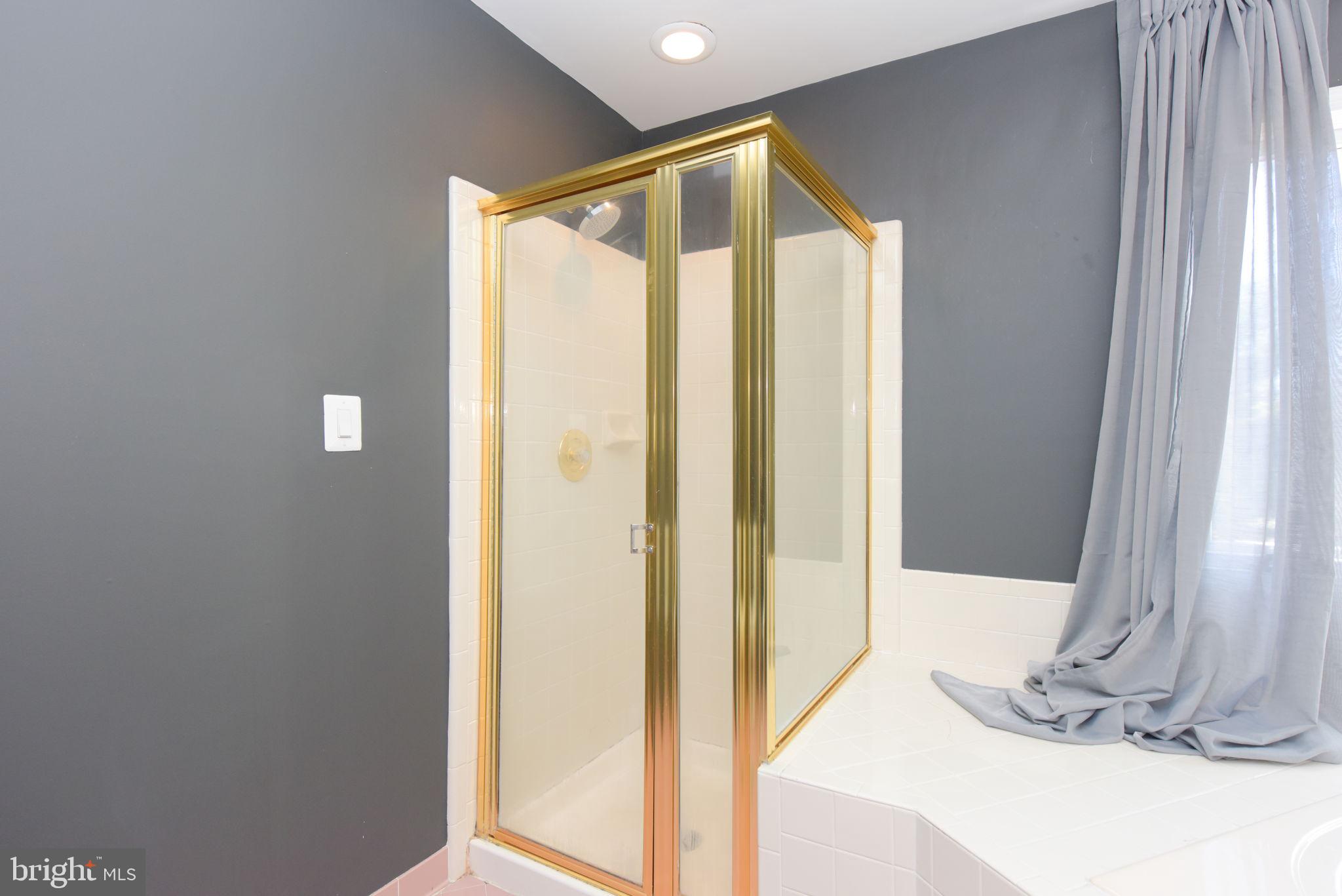 SILVERBROOK - Residential