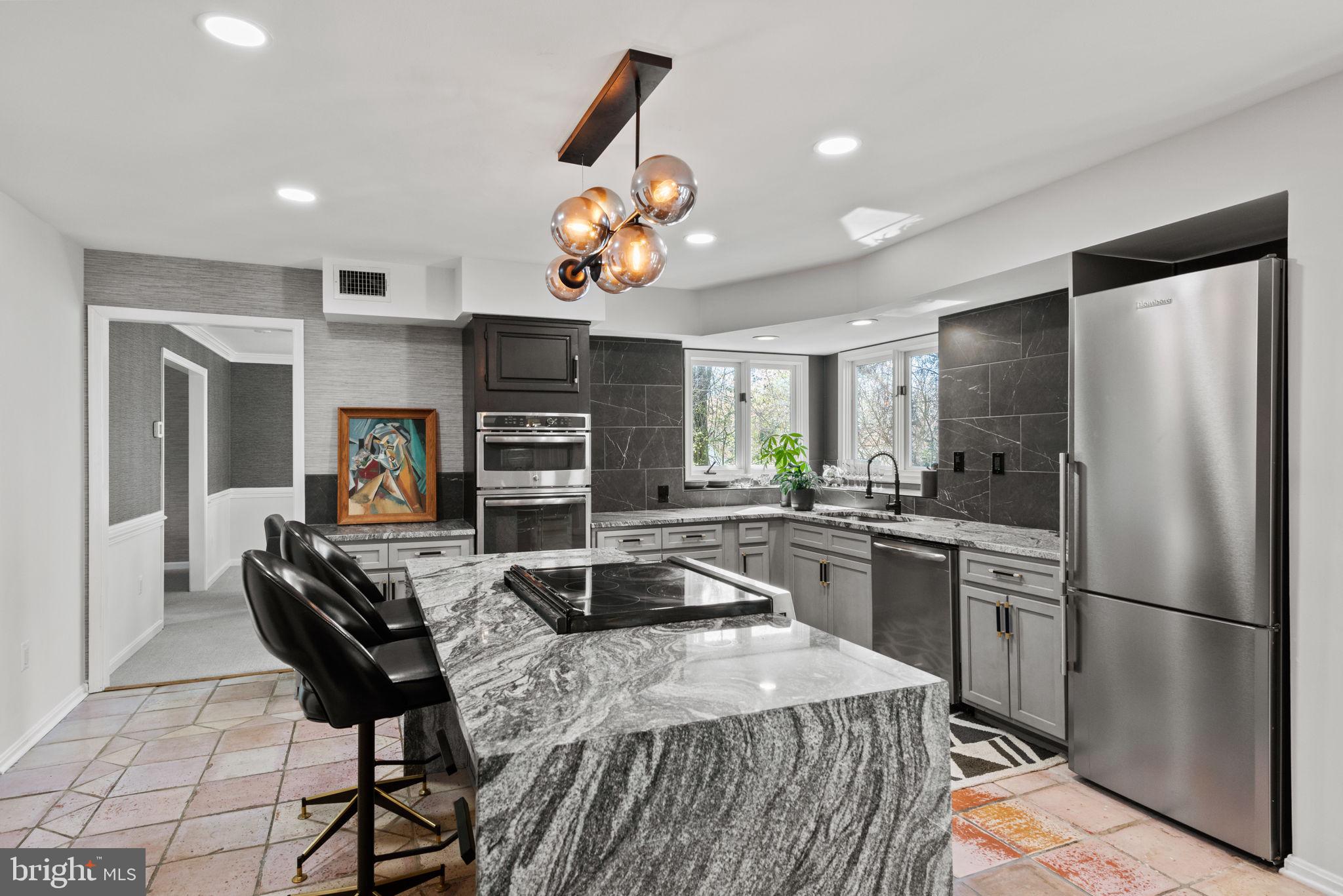 SILVERBROOK - Residential