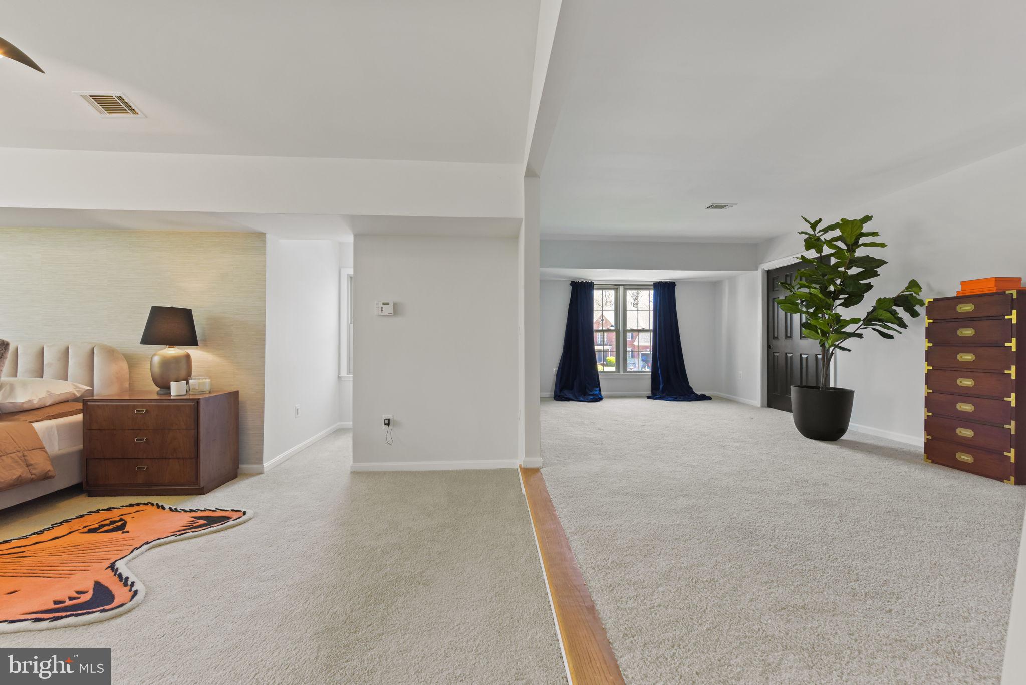 SILVERBROOK - Residential