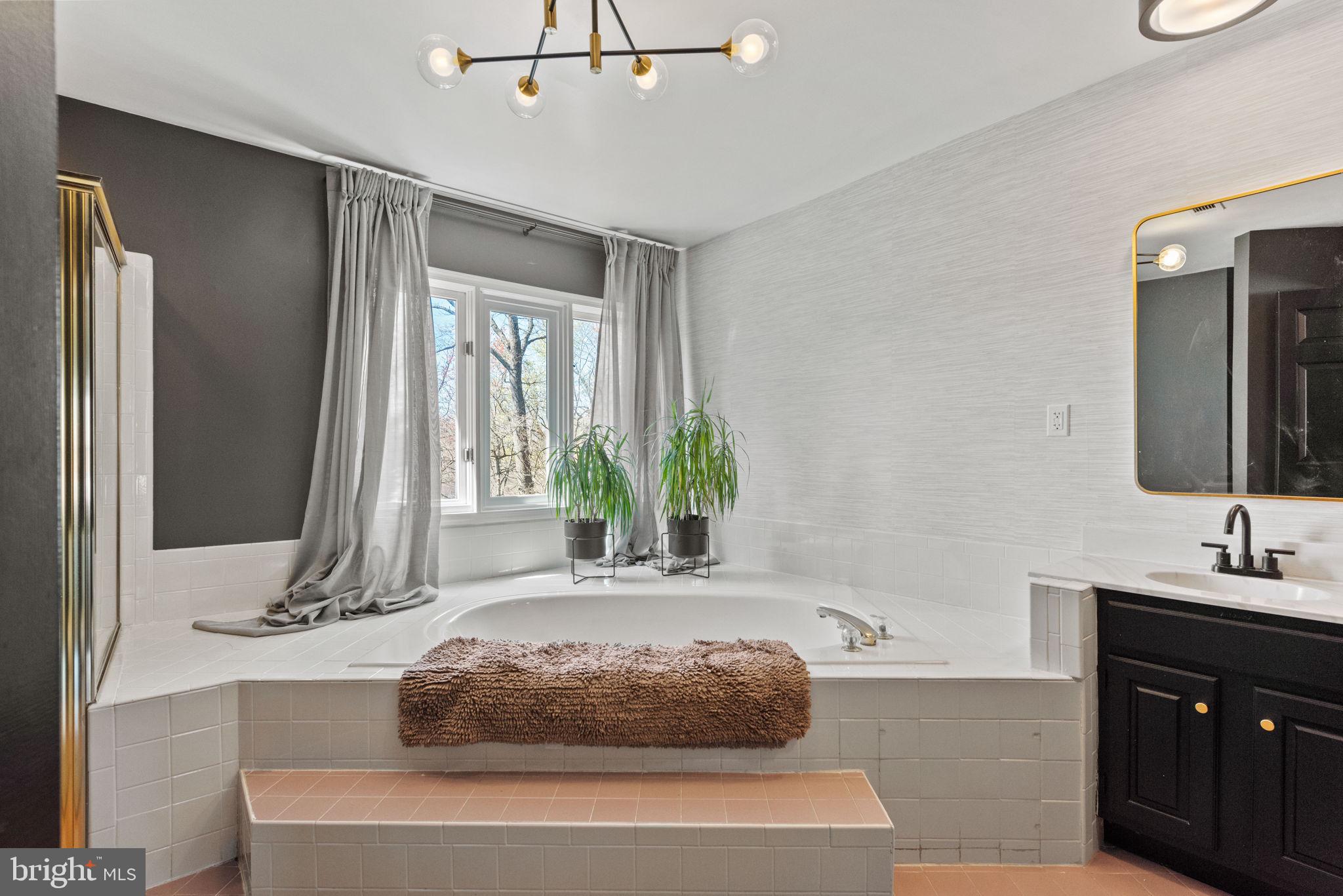 SILVERBROOK - Residential