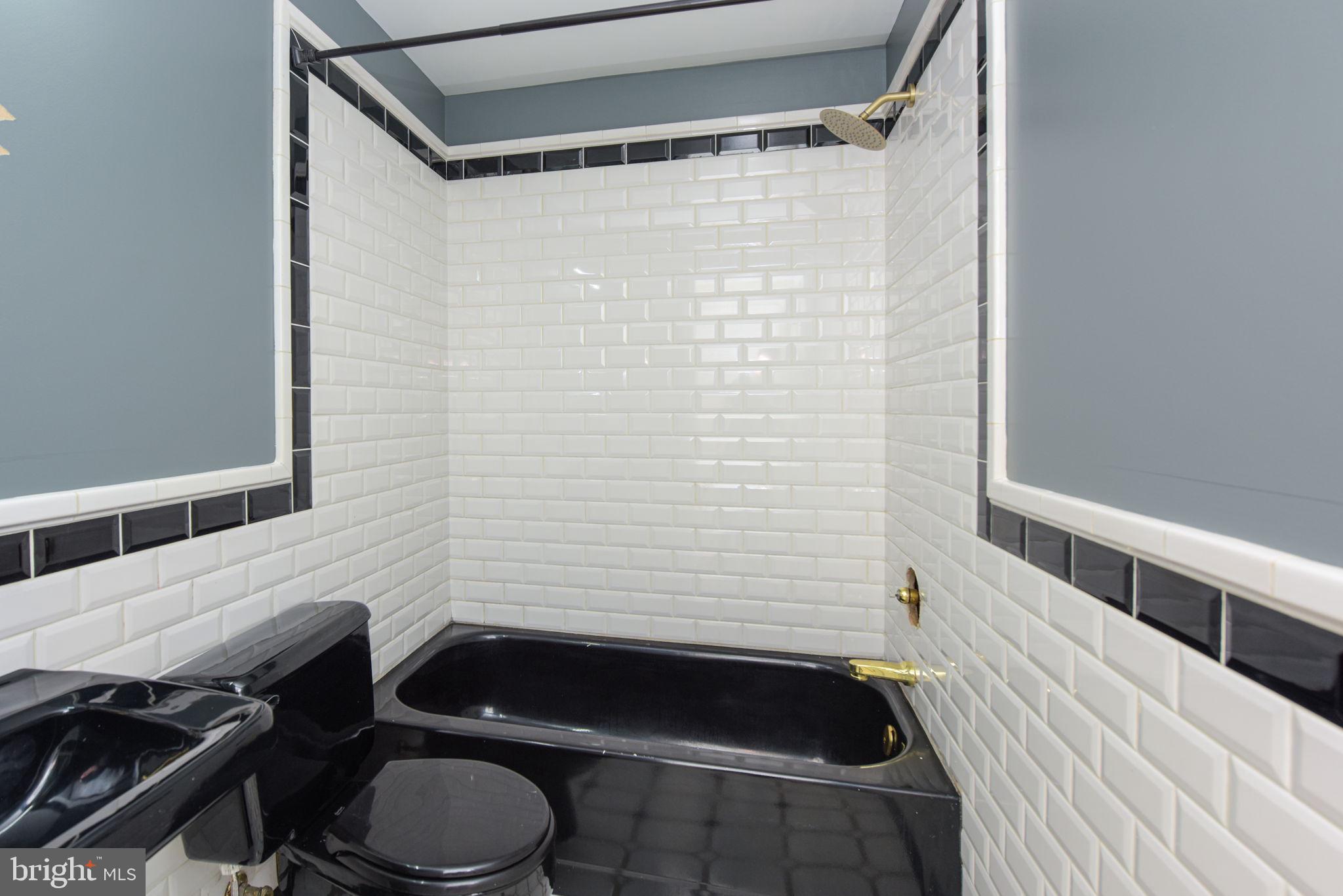 SILVERBROOK - Residential