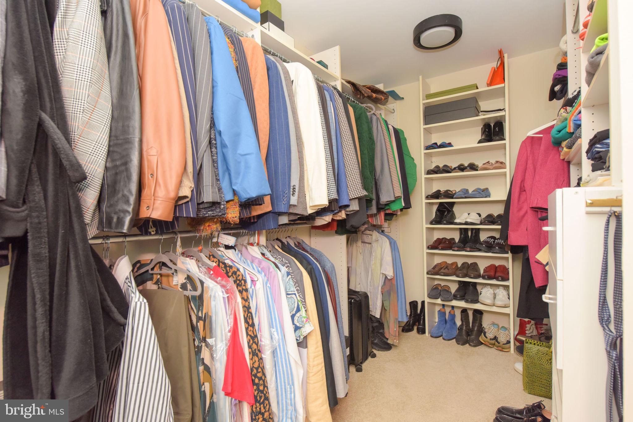 SILVERBROOK - Residential