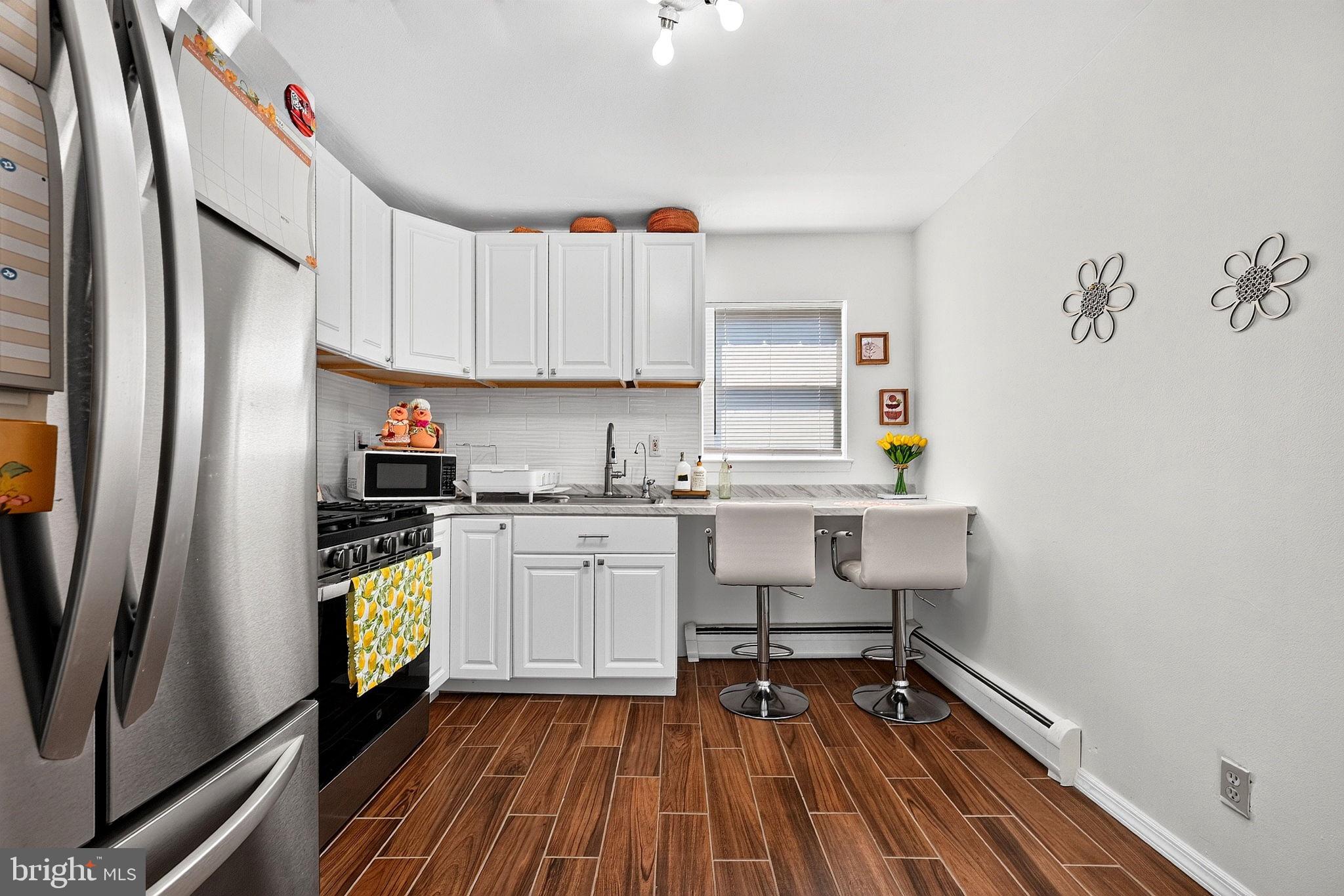 46 GRAMERCY GARDENS B